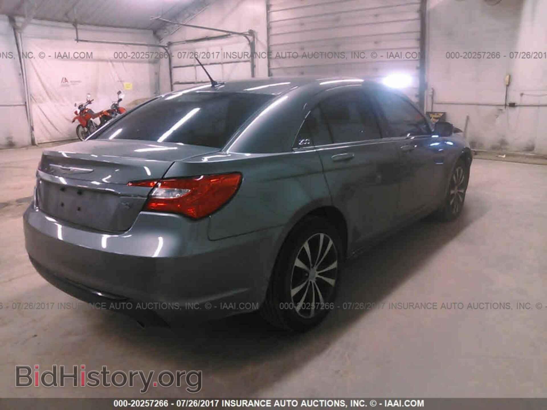 2012 Chrysler 200 - VIN: 1C3CCBBG3CN258180 - Фото 4