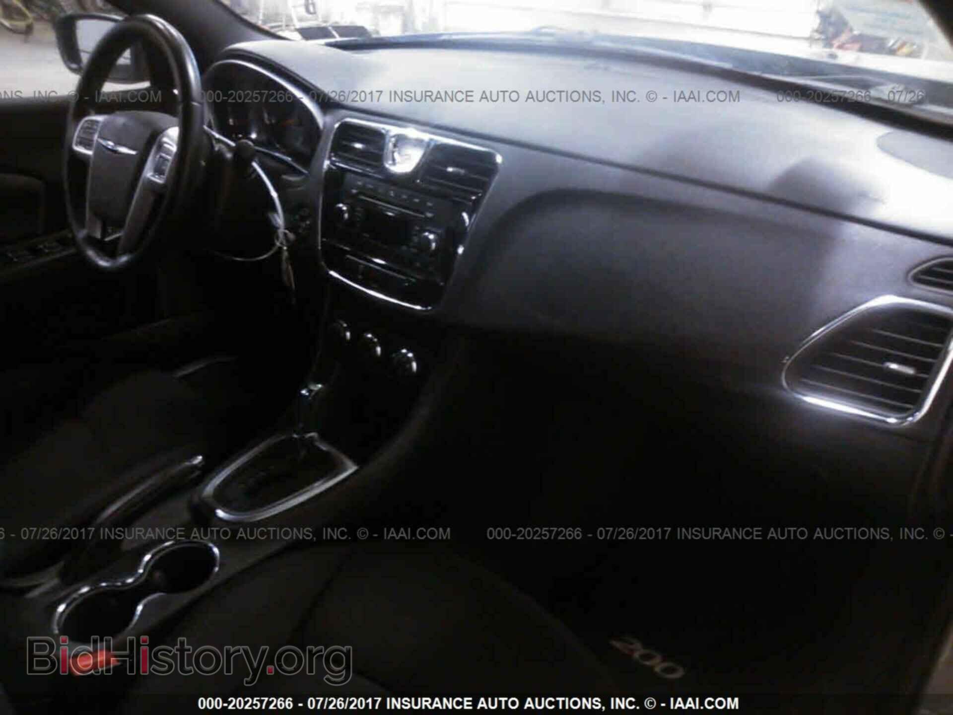 2012 Chrysler 200 - VIN: 1C3CCBBG3CN258180 - Фото 5