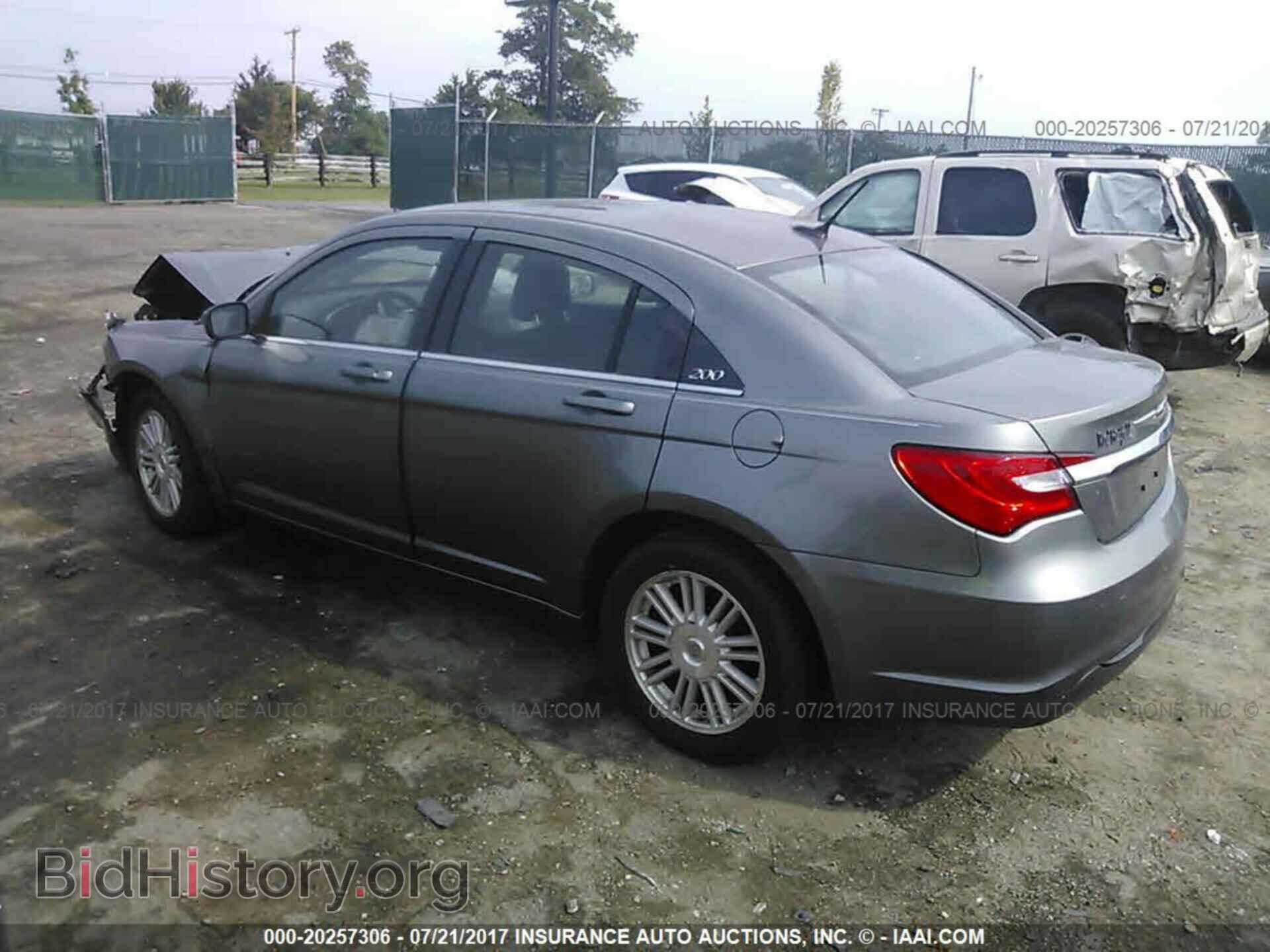 2013 Chrysler 200 - VIN: 1C3CCBBB4DN688970 - Photo 3