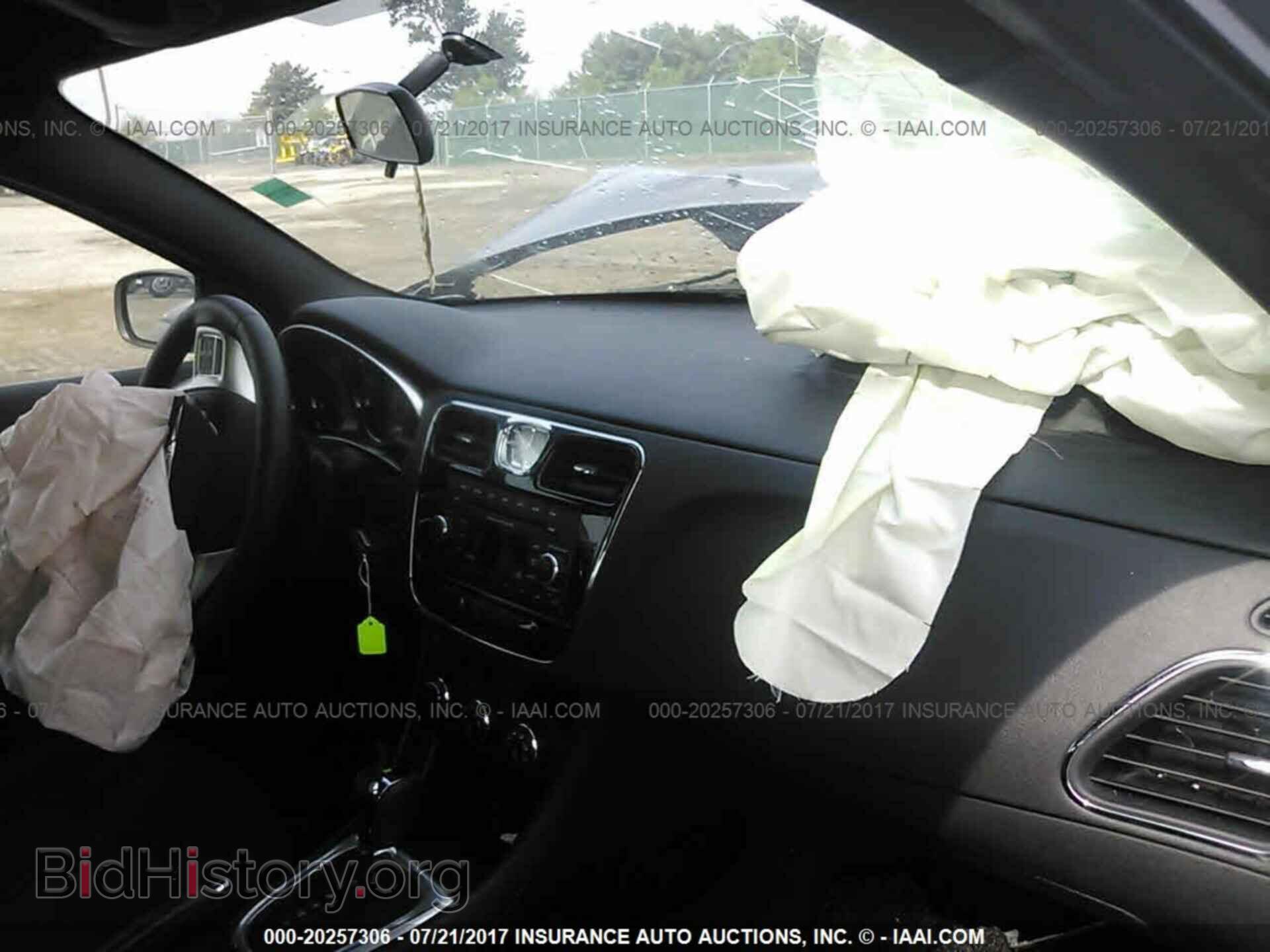 2013 Chrysler 200 - VIN: 1C3CCBBB4DN688970 - Photo 5