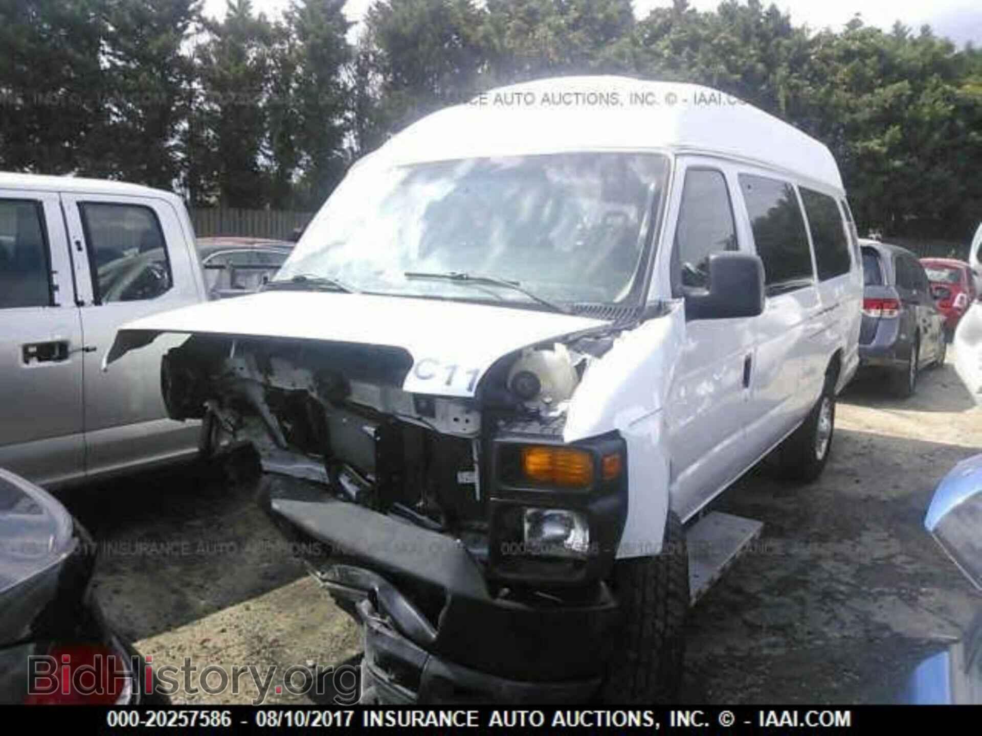 2011 Ford Econoline - VIN: 1FTSS3EL7BDA95045 - Photo 2