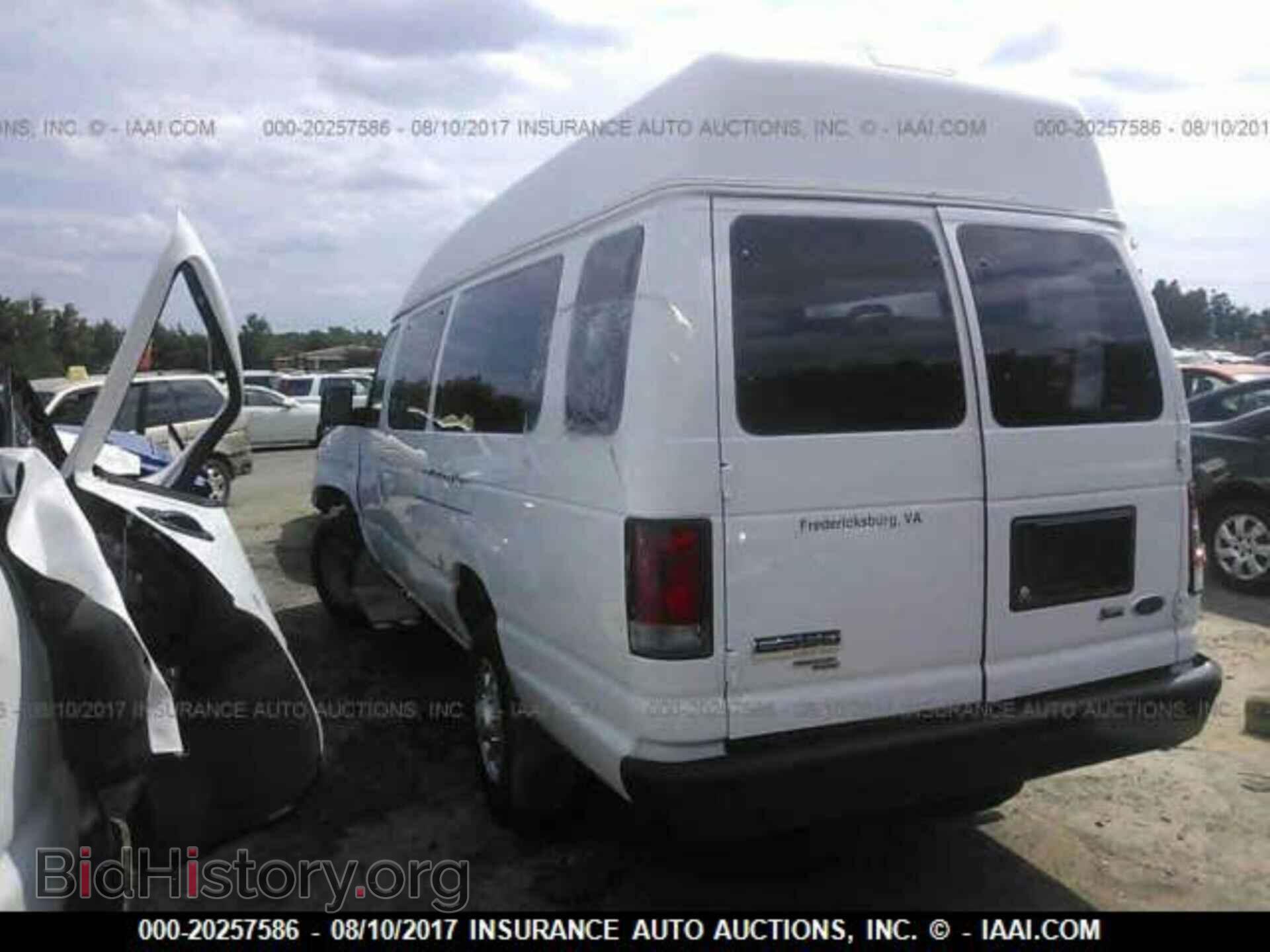 2011 Ford Econoline - VIN: 1FTSS3EL7BDA95045 - Photo 3