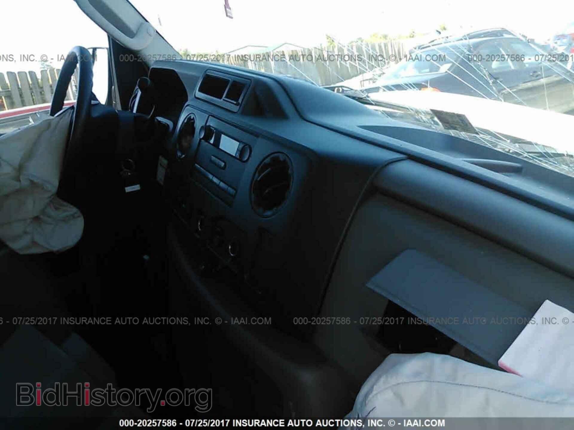 2011 Ford Econoline - VIN: 1FTSS3EL7BDA95045 - Photo 5