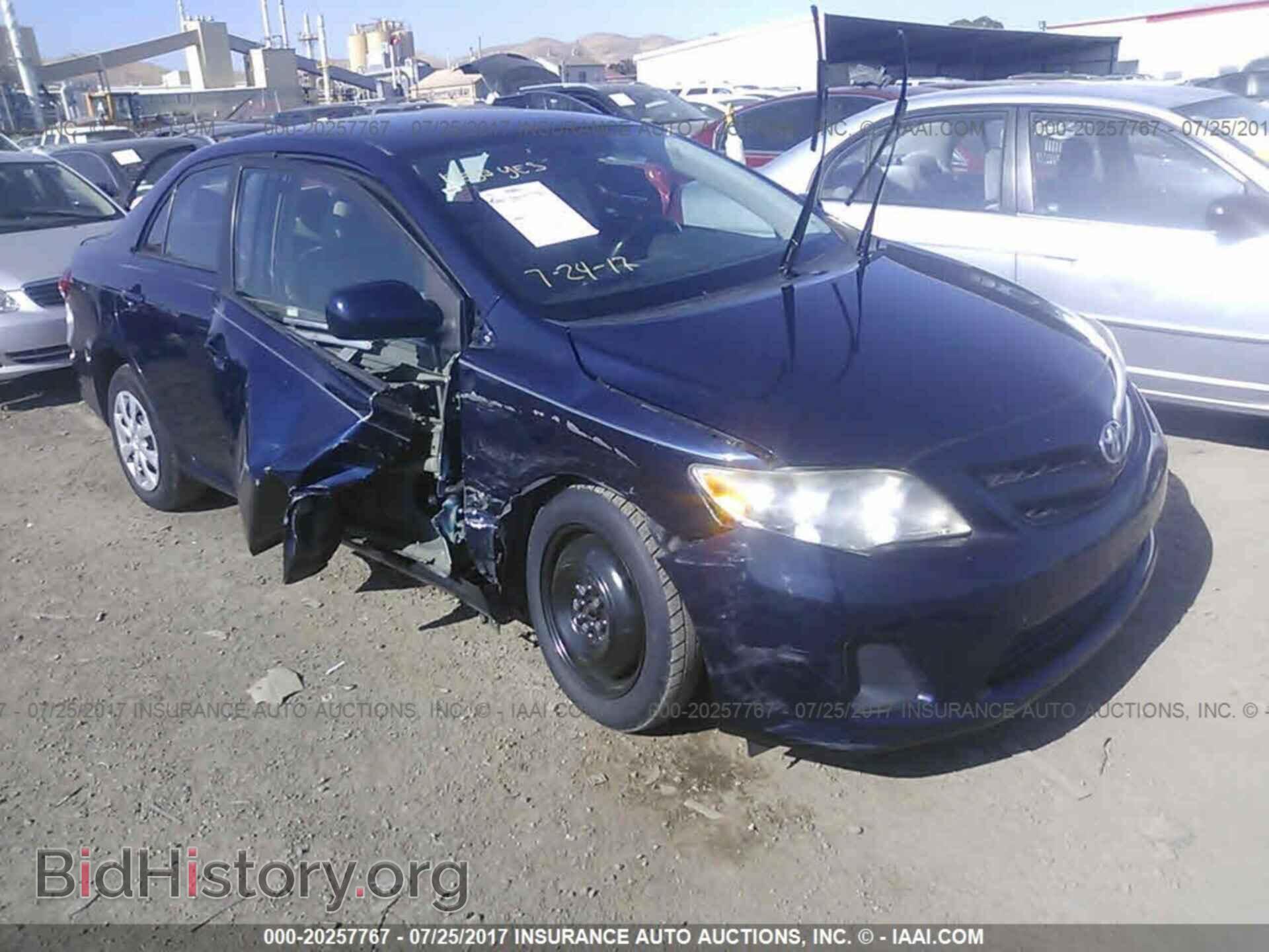 Photo 2T1BU4EE8BC683096 - Toyota Corolla 2011