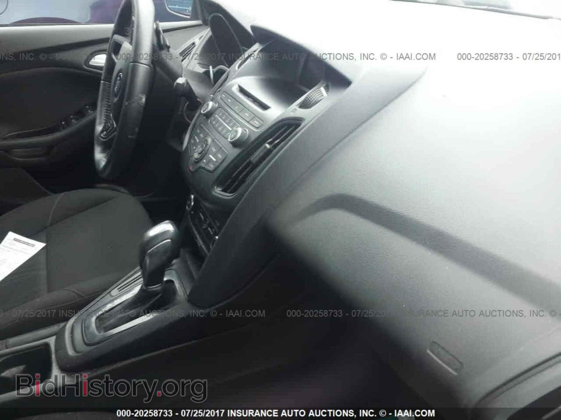 2016 Ford Focus - VIN: 1FADP3F29GL206889 - Фото 5