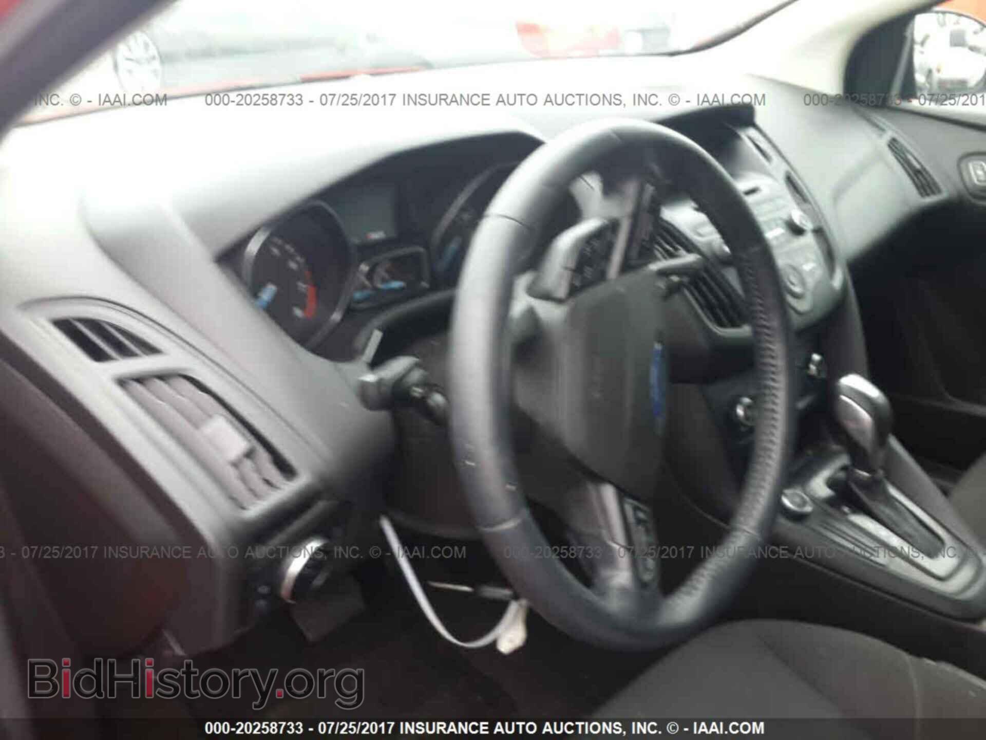 2016 Ford Focus - VIN: 1FADP3F29GL206889 - Фото 8