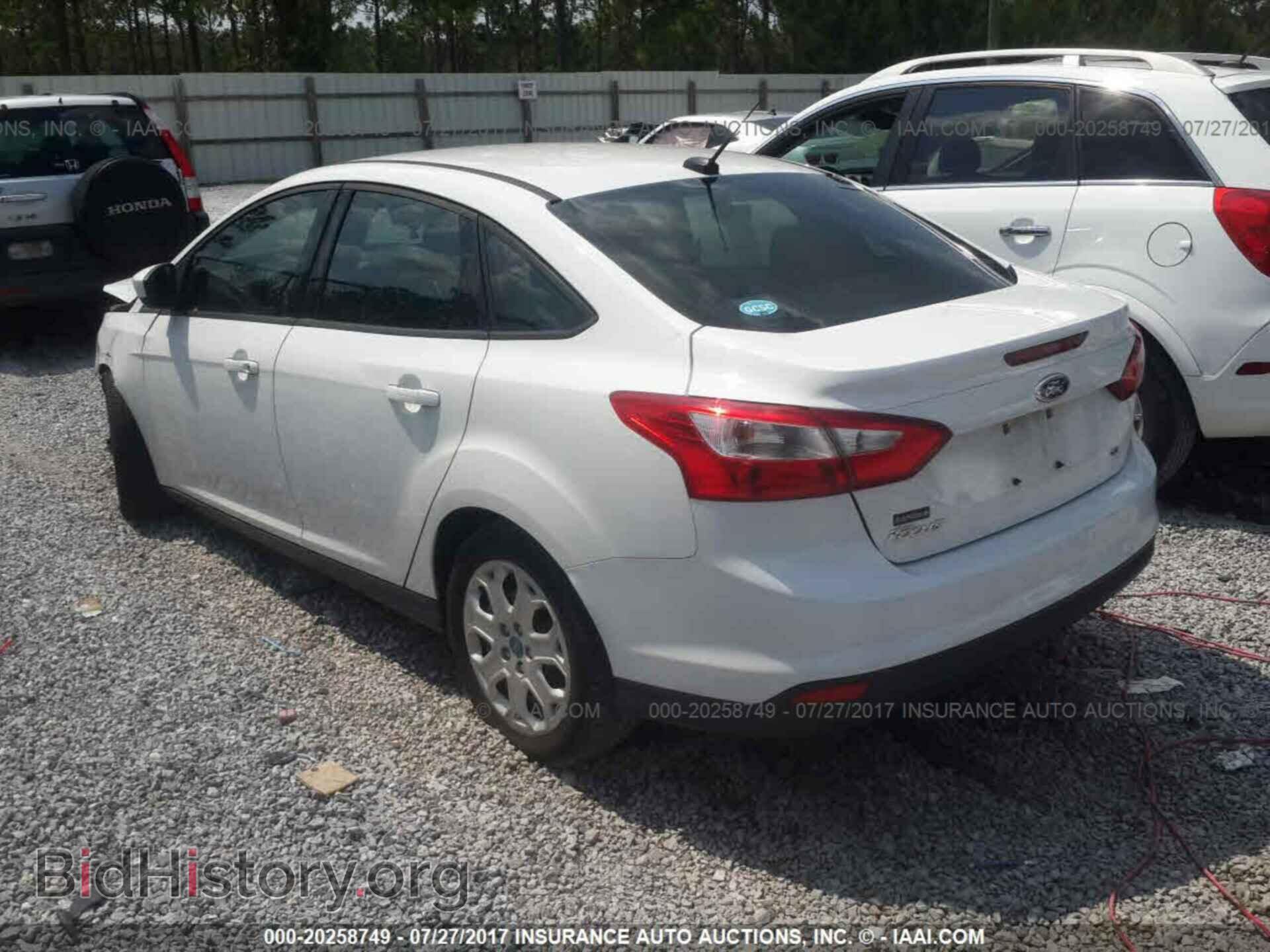 2012 Ford Focus - VIN: 1FAHP3F23CL254271 - Фото 3