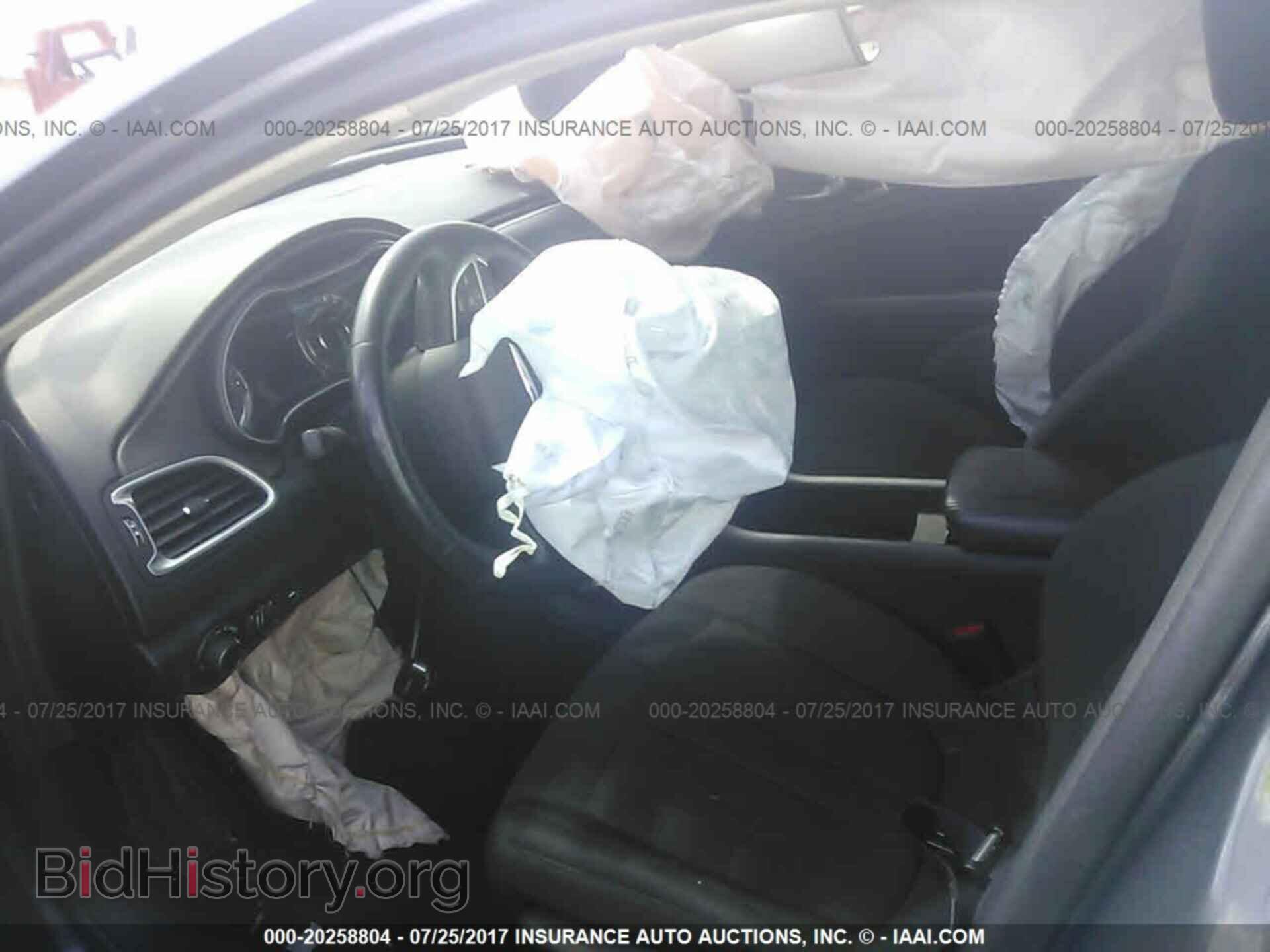 2015 Chrysler 200 - VIN: 1C3CCCAB6FN695333 - Photo 5