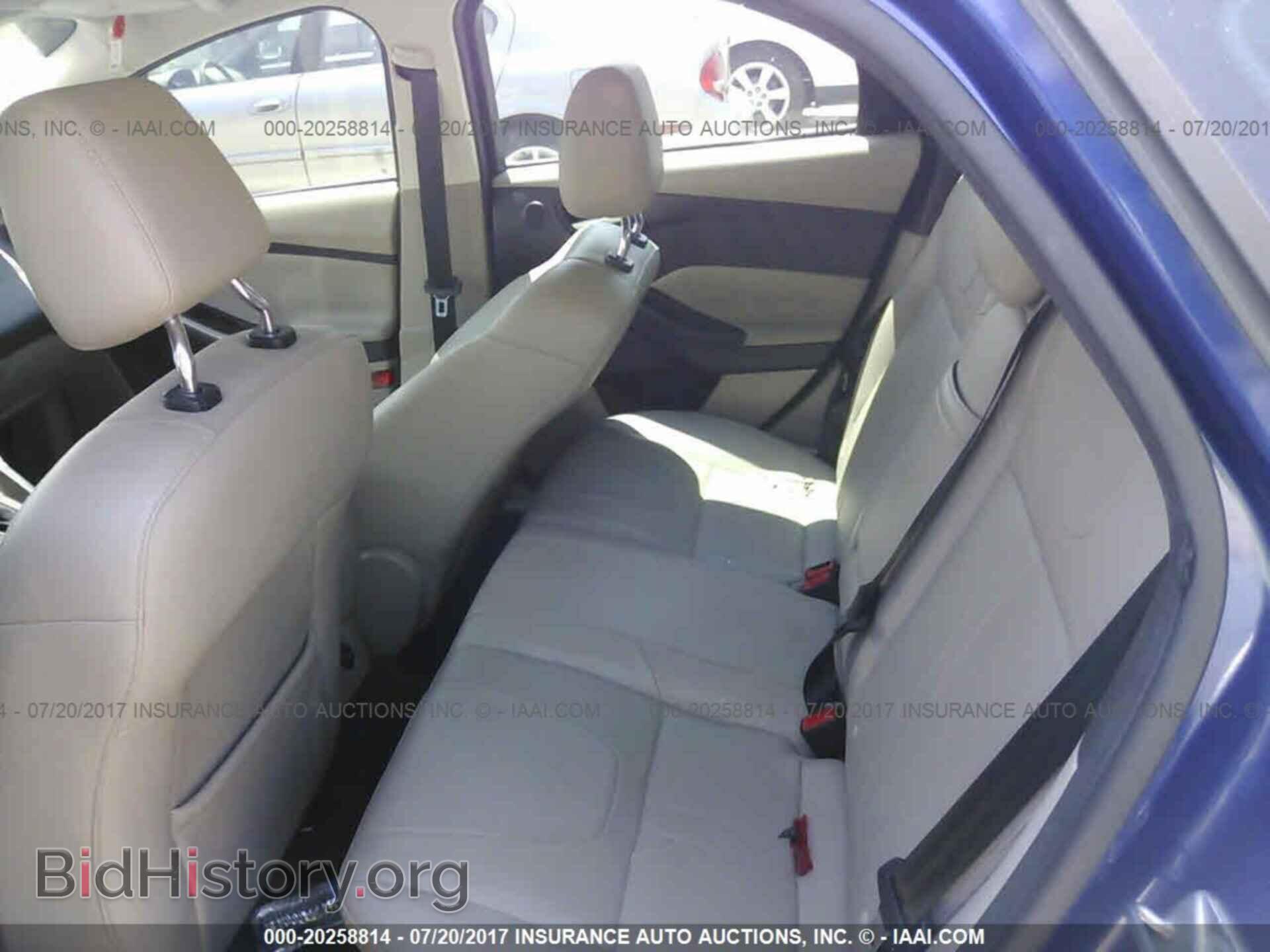 2012 Ford Focus - VIN: 1FAHP3M2XCL369825 - Photo 8