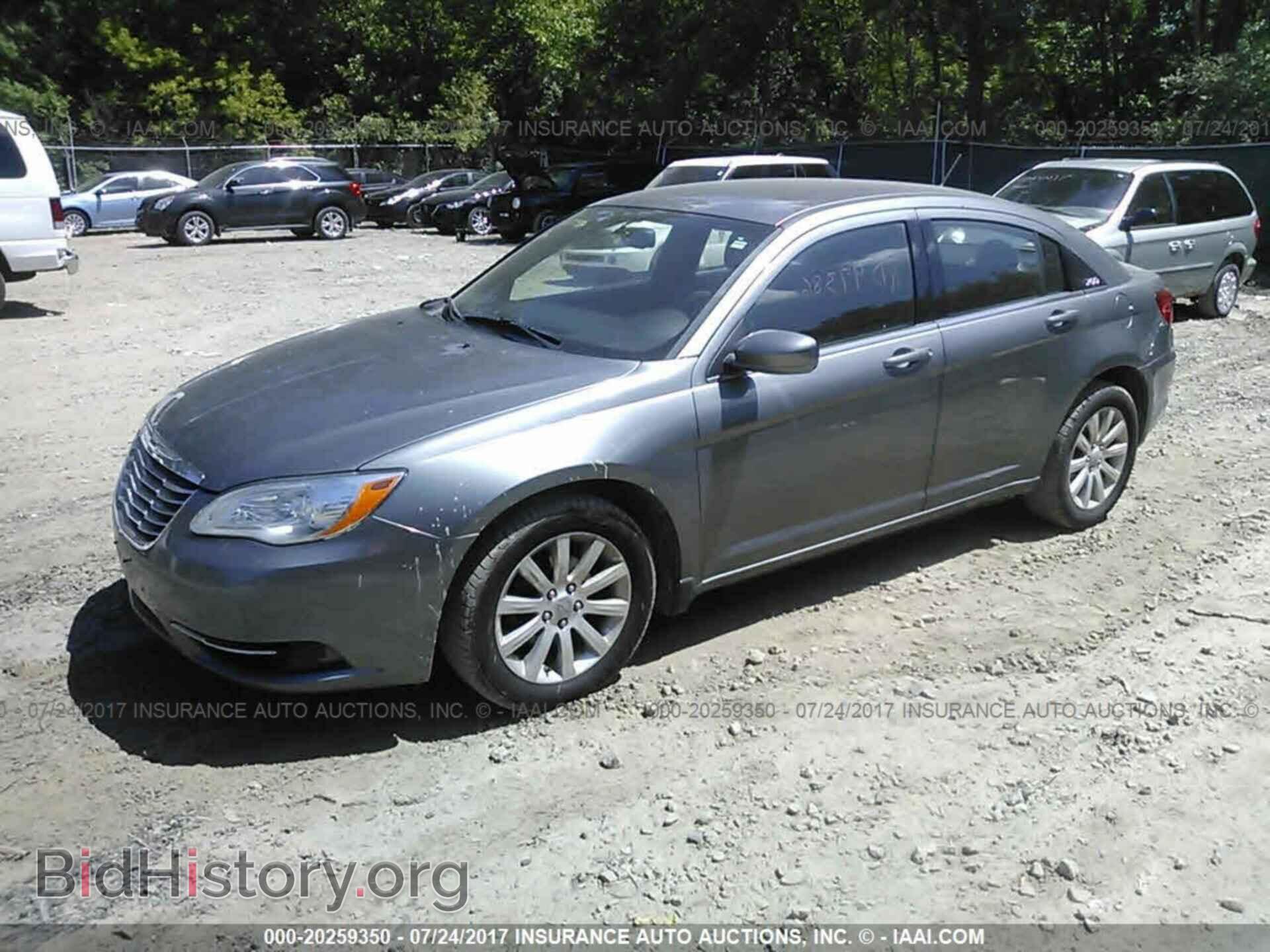 2012 Chrysler 200 - VIN: 1C3CCBBBXCN120687 - Фото 2