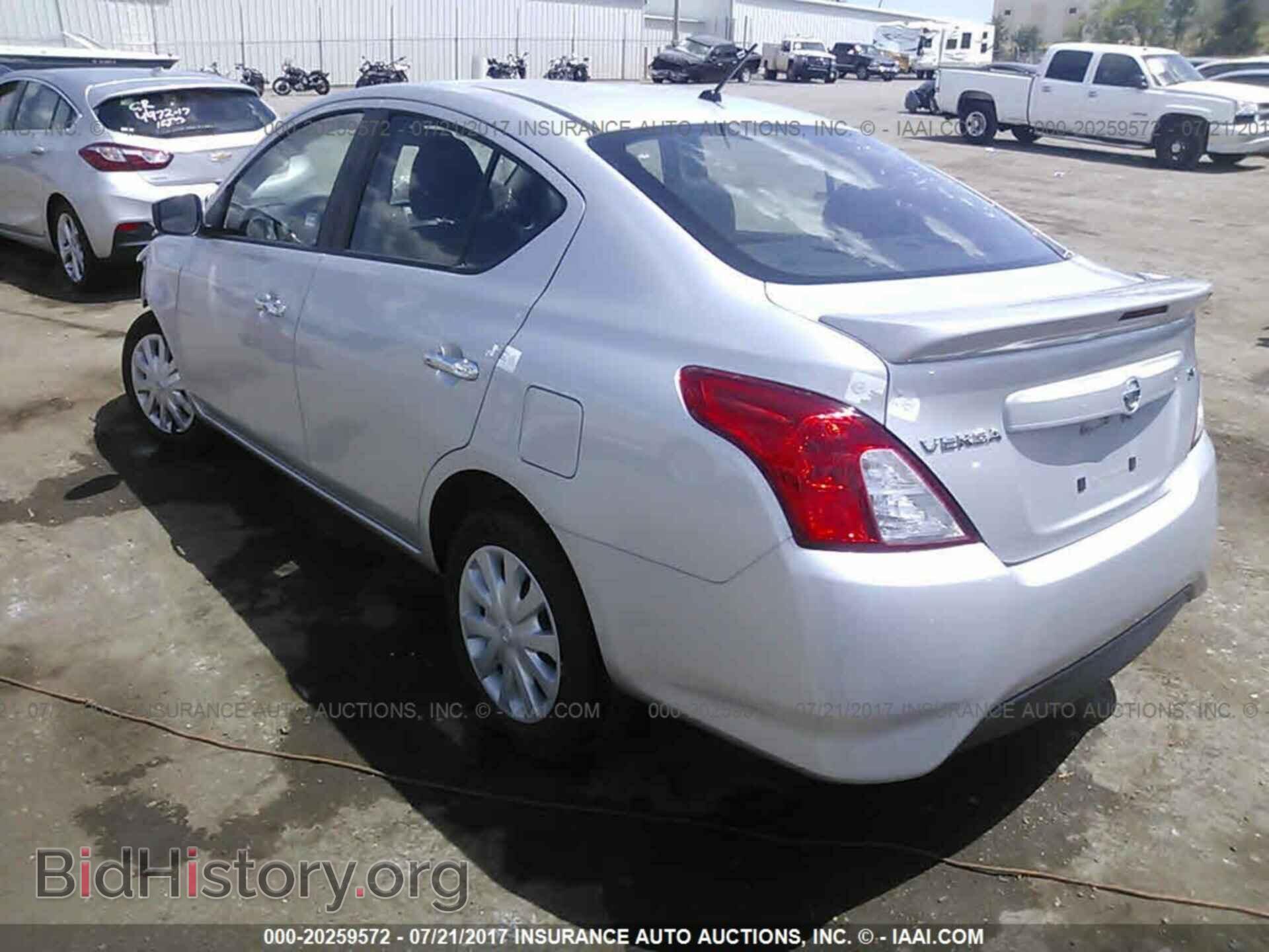 2017 Nissan Versa - VIN: 3N1CN7AP6HL856178 - Фото 3