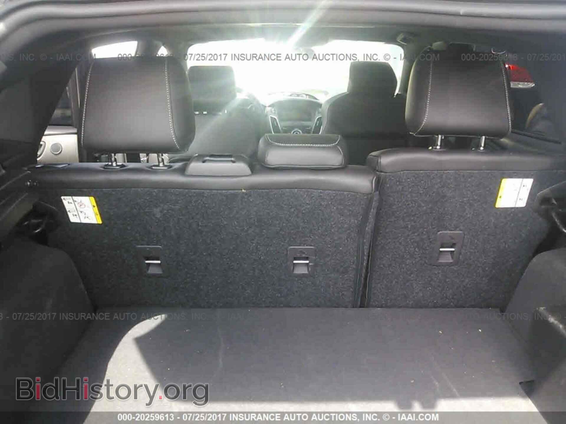2016 Ford Focus - VIN: 1FADP3L94GL301264 - Photo 8