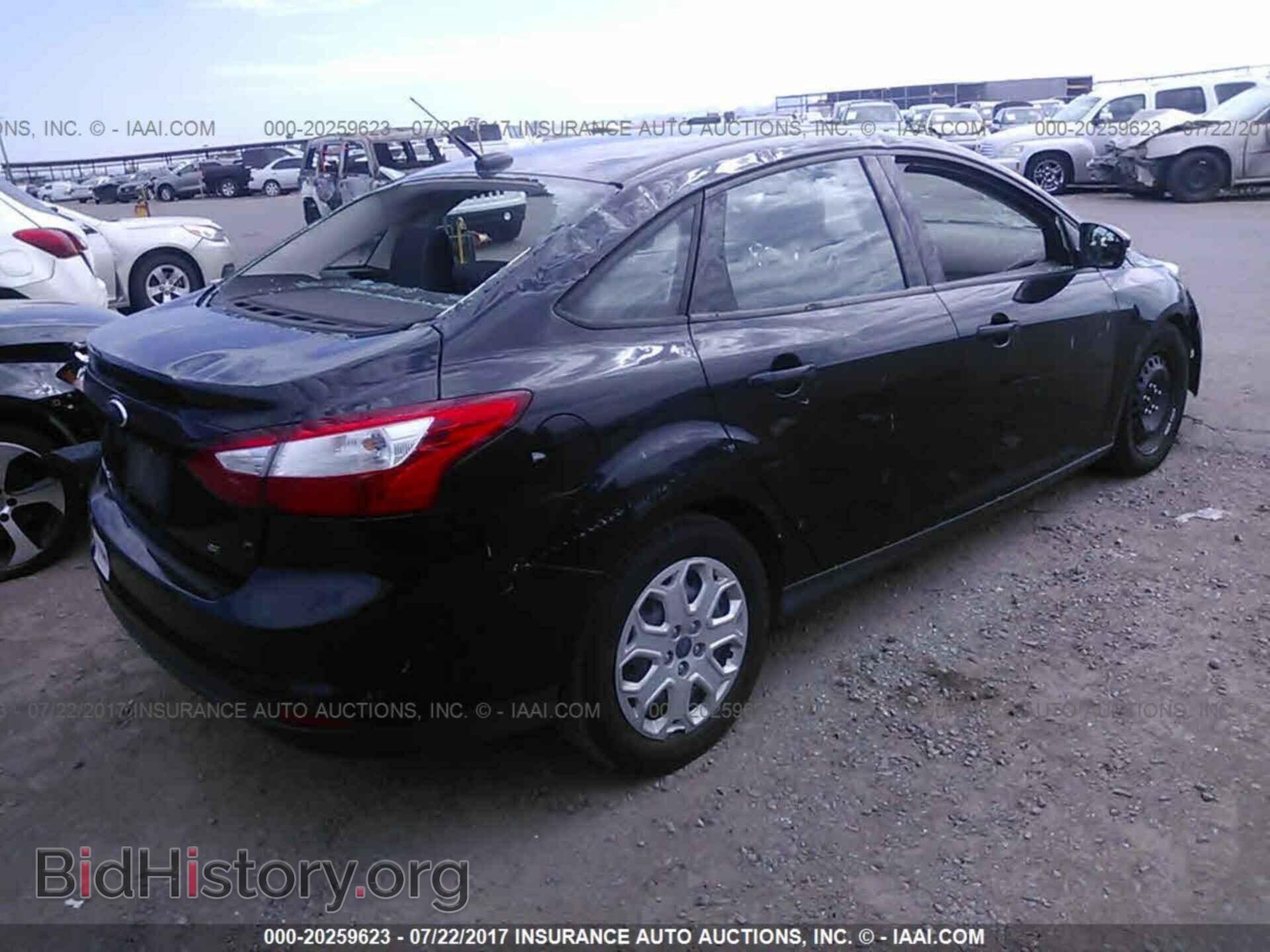 2012 Ford Focus - VIN: 1FAHP3F24CL150128 - Photo 4