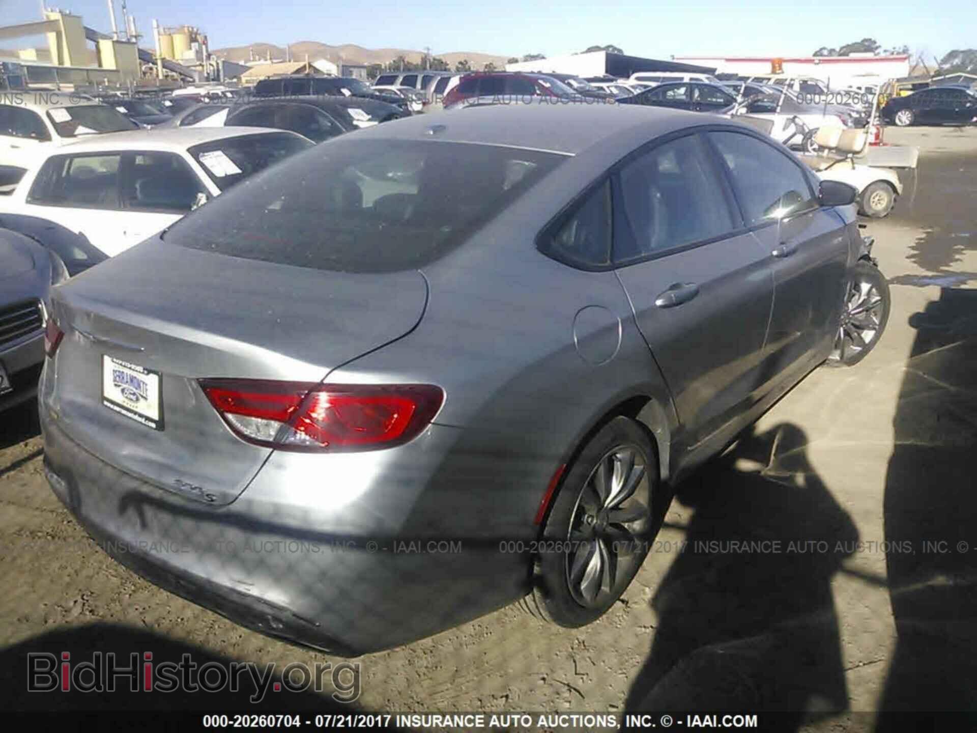 2015 Chrysler 200 - VIN: 1C3CCCBB0FN578927 - Photo 4