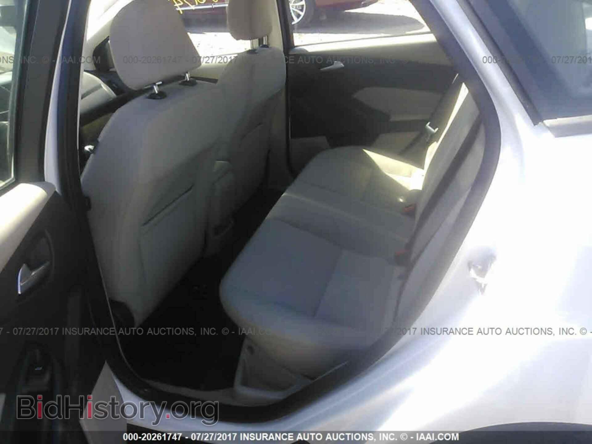 2015 Ford Focus - VIN: 1FADP3F27FL271321 - Photo 8