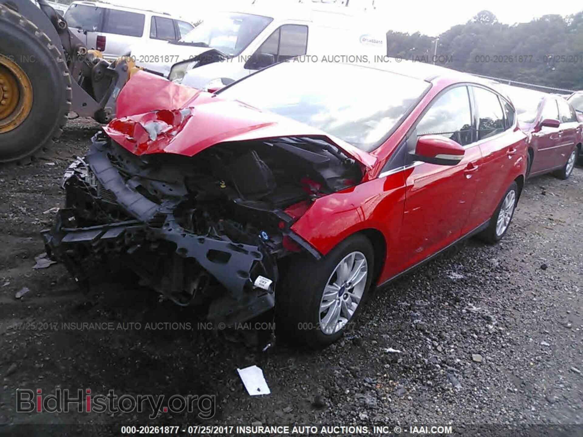 2012 Ford Focus - VIN: 1FAHP3M26CL184882 - Photo 2