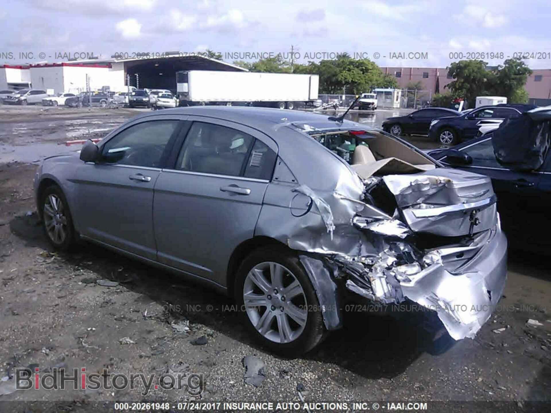 2013 Chrysler 200 - VIN: 1C3CCBAB7DN762304 - Фото 3