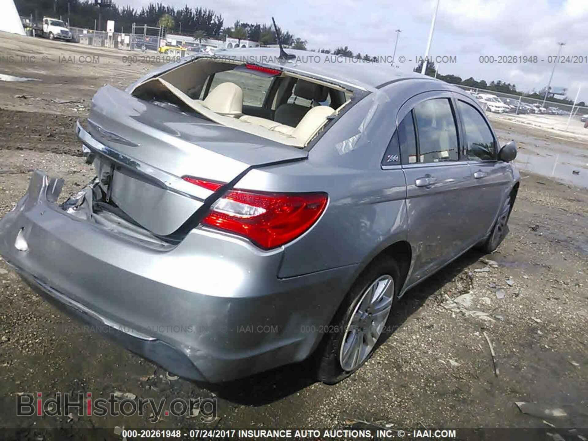 2013 Chrysler 200 - VIN: 1C3CCBAB7DN762304 - Фото 4