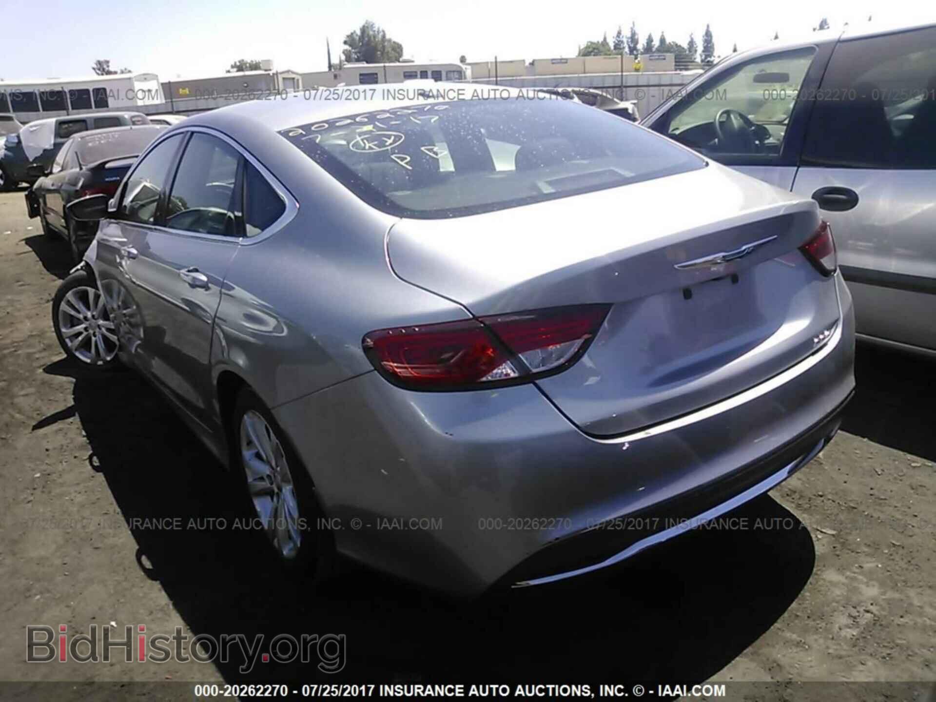 2015 Chrysler 200 - VIN: 1C3CCCAB2FN671272 - Photo 3