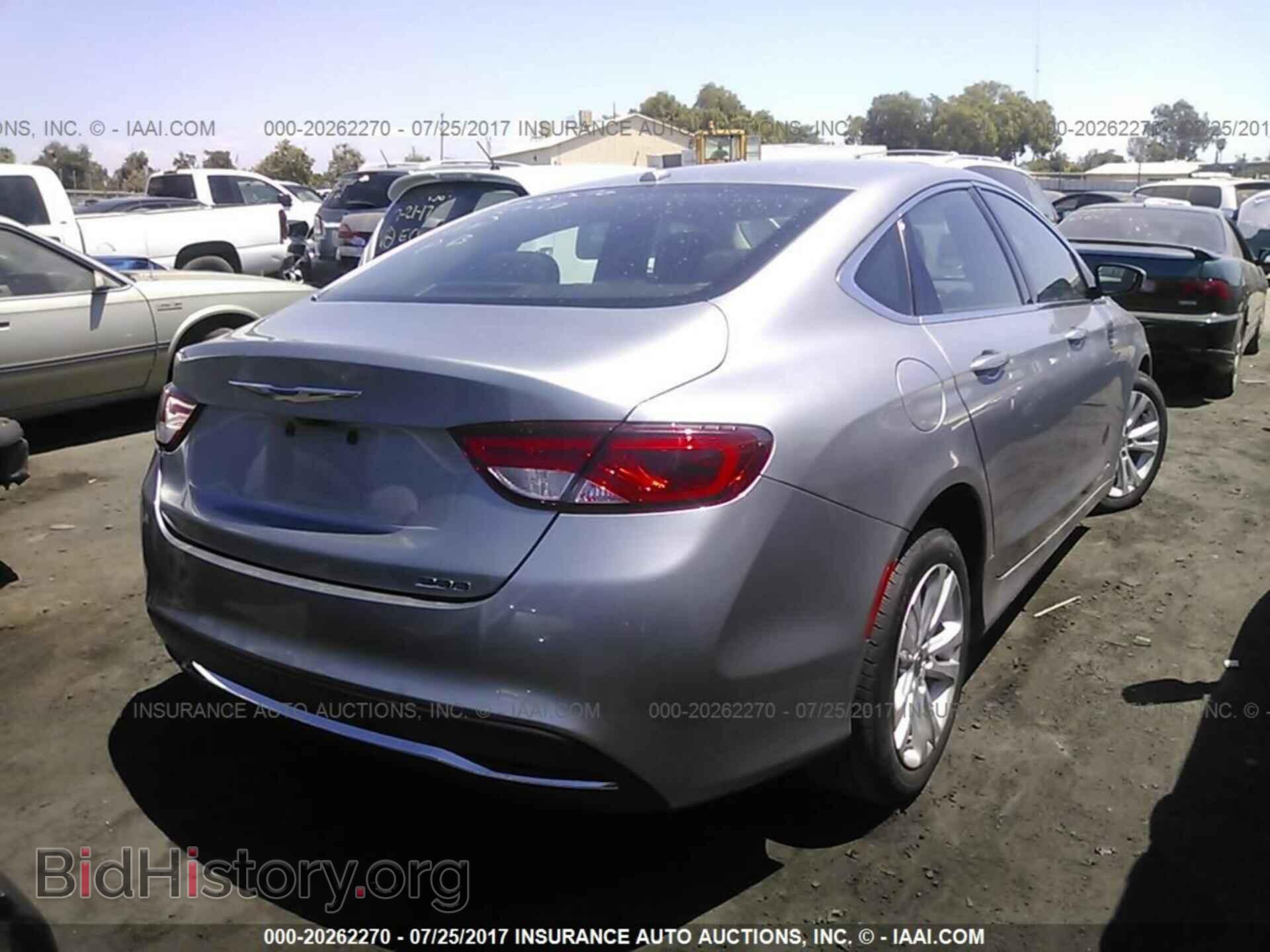 2015 Chrysler 200 - VIN: 1C3CCCAB2FN671272 - Photo 4