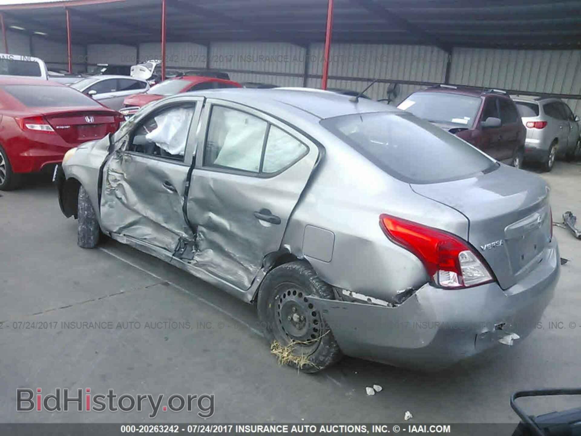 2012 Nissan Versa - VIN: 3N1CN7AP7CL855632 - Фото 3