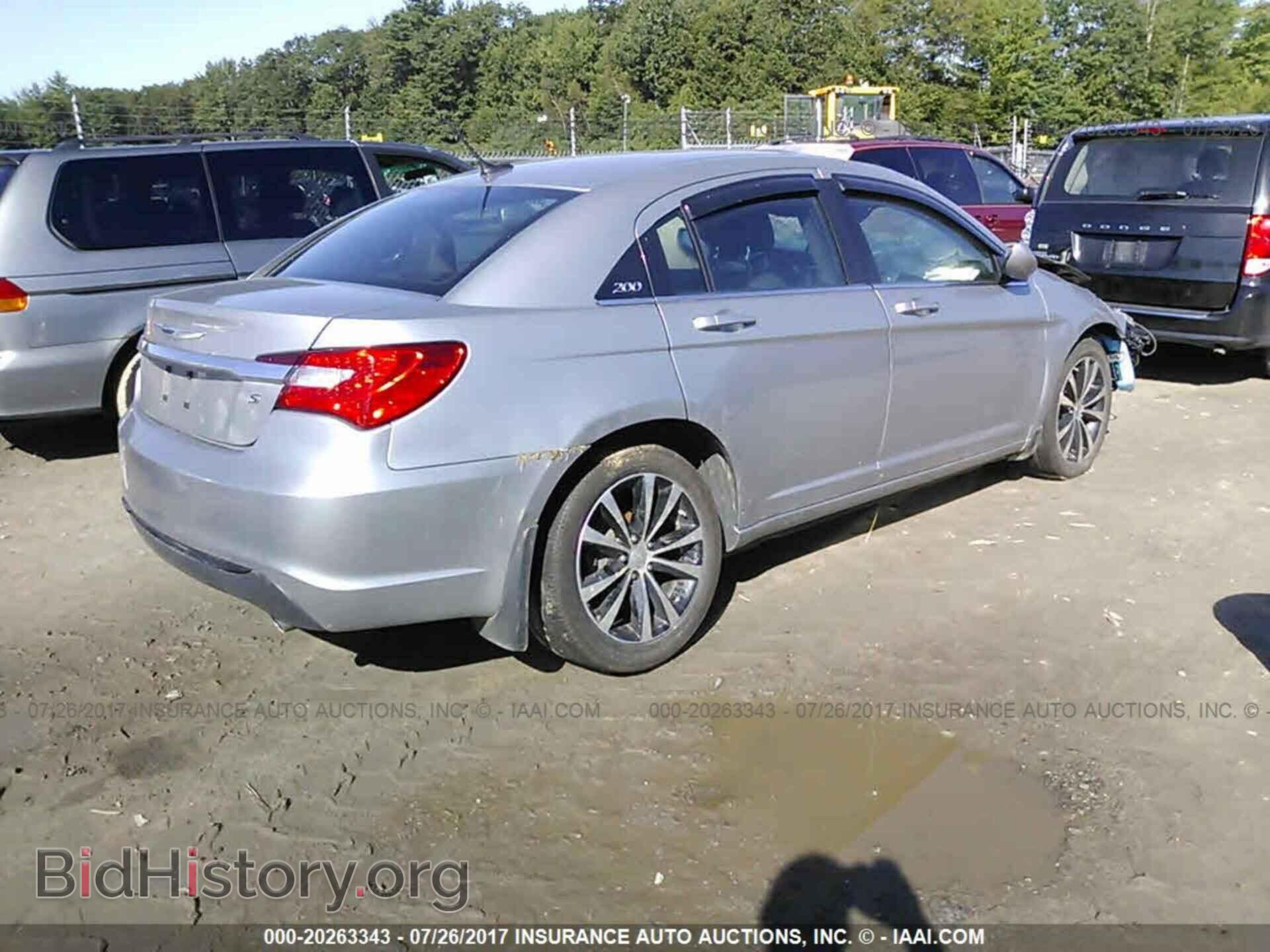 2014 Chrysler 200 - VIN: 1C3CCBBG9EN193225 - Фото 4
