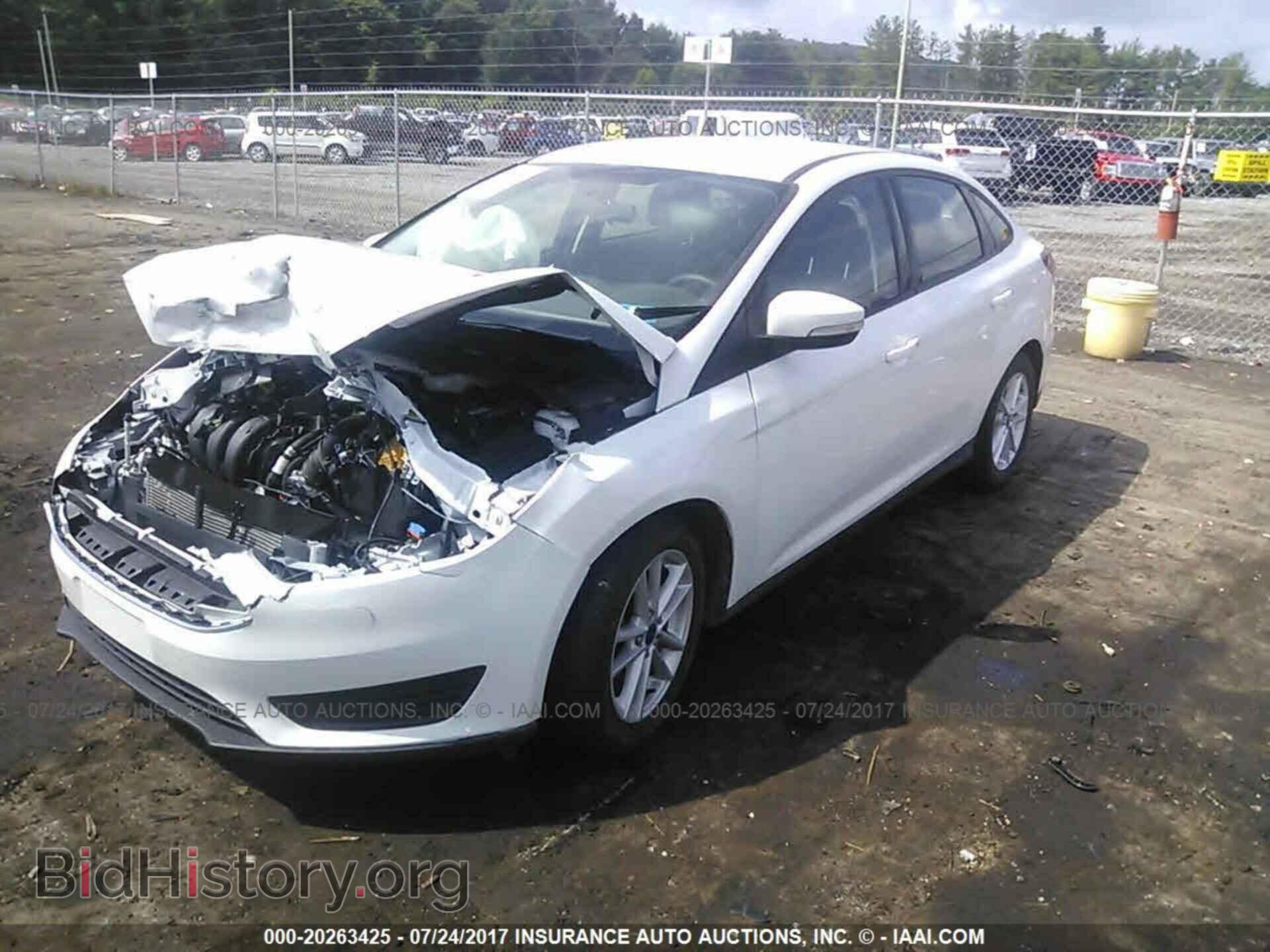 2017 Ford Focus - VIN: 1FADP3F23HL215136 - Photo 2