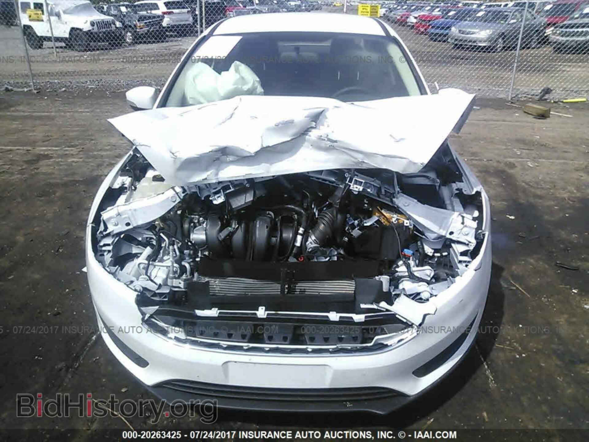2017 Ford Focus - VIN: 1FADP3F23HL215136 - Photo 6