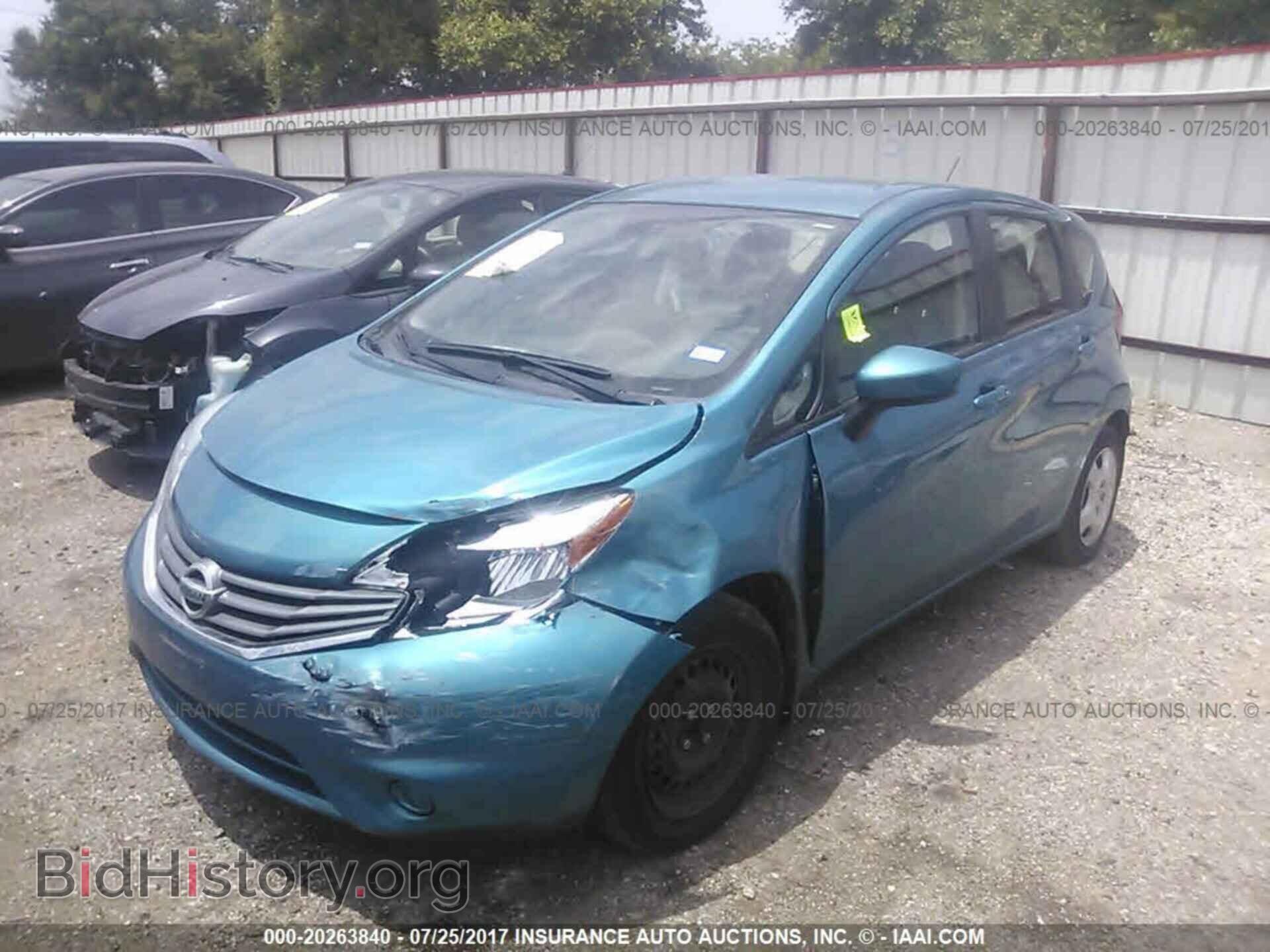 2015 Nissan Versa note - VIN: 3N1CE2CP9FL365018 - Фото 2