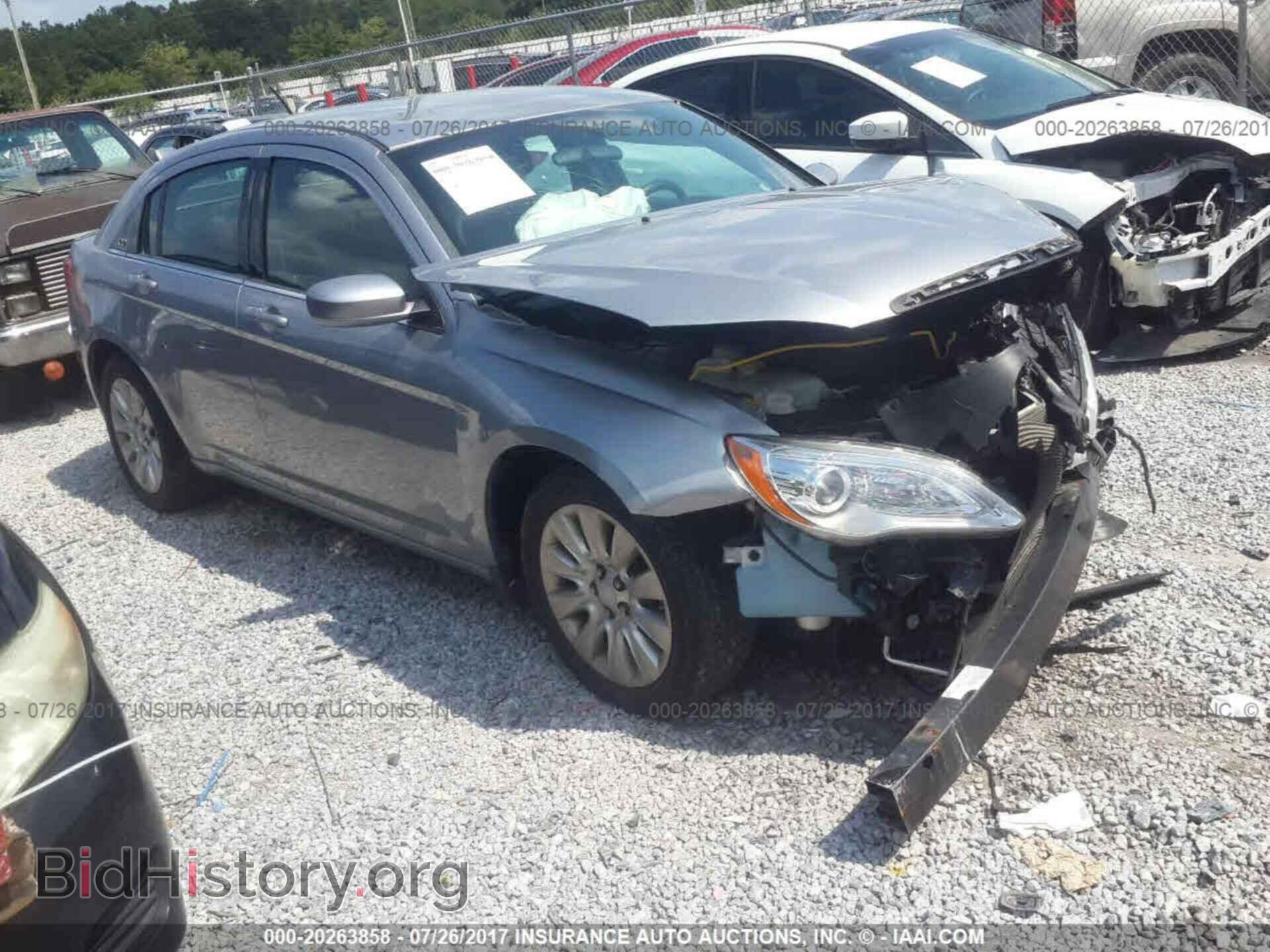 Photo 1C3CCBAB3EN209182 - Chrysler 200 2014
