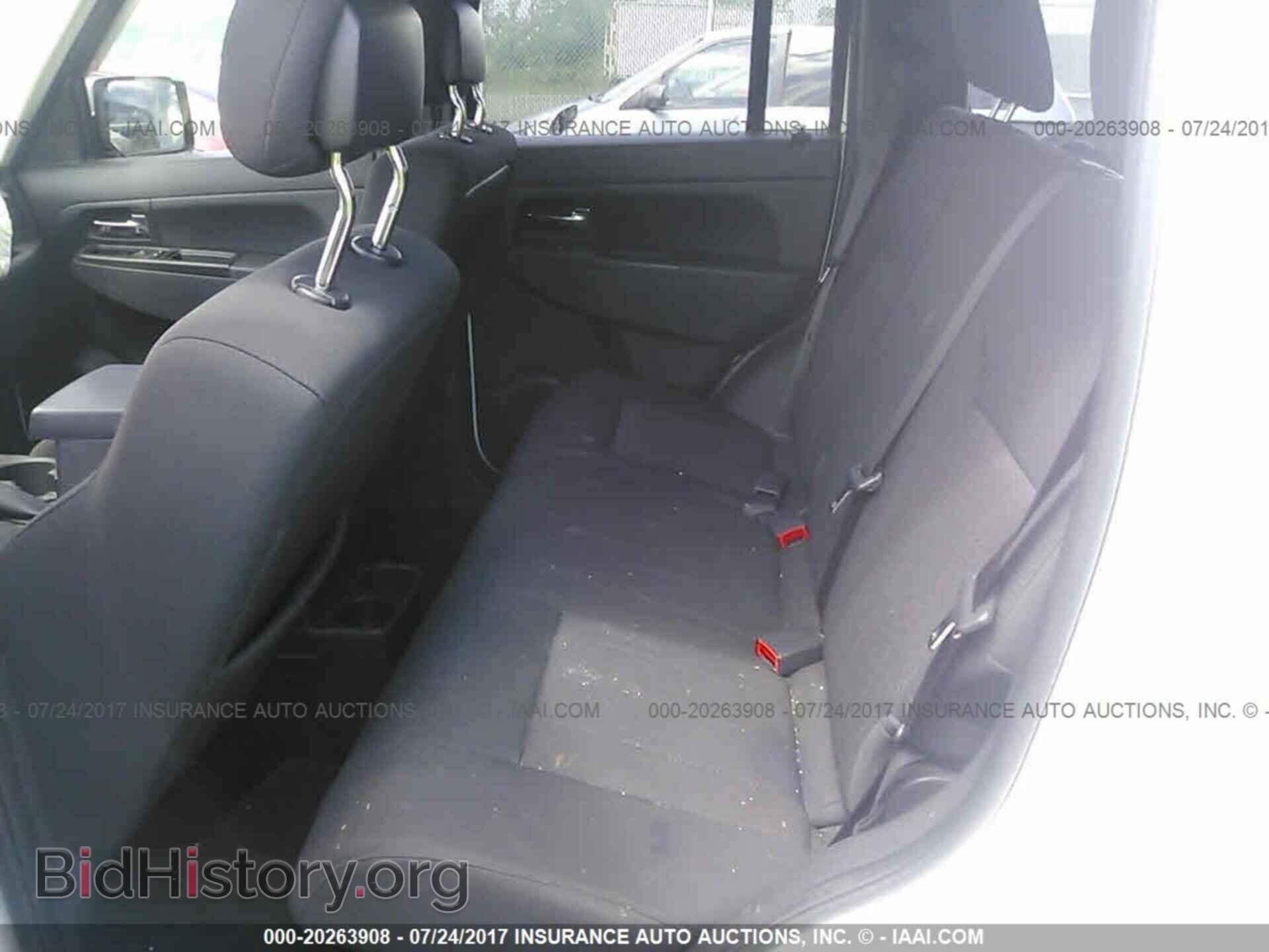 2011 Jeep Liberty - VIN: 1J4PN2GK2BW569199 - Фото 8