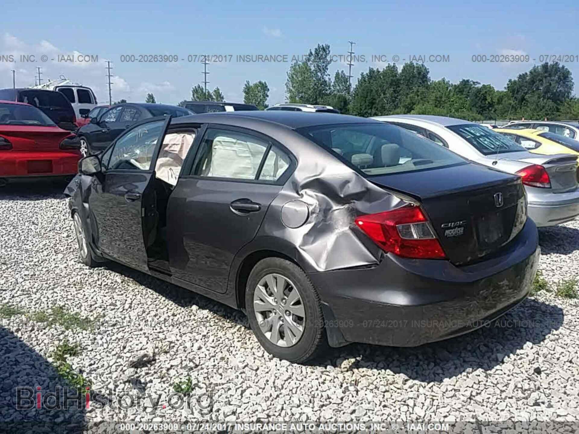 2012 Honda Civic - VIN: 19XFB2F57CE107870 - Photo 3