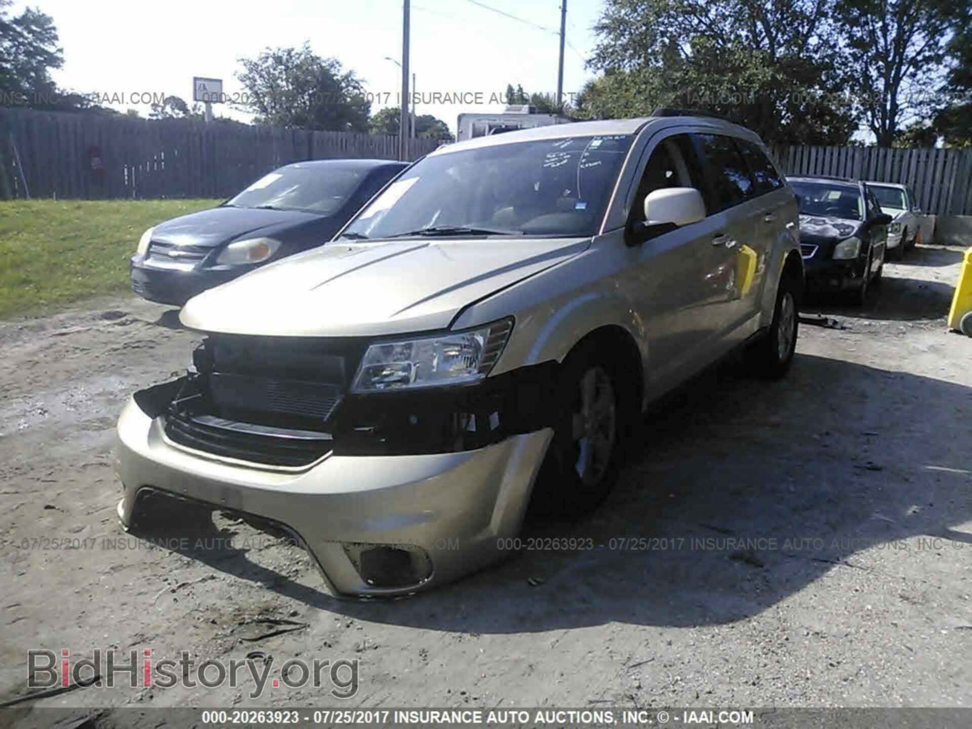 2011 Dodge Journey - VIN: 3D4PG1FG7BT544167 - Фото 2