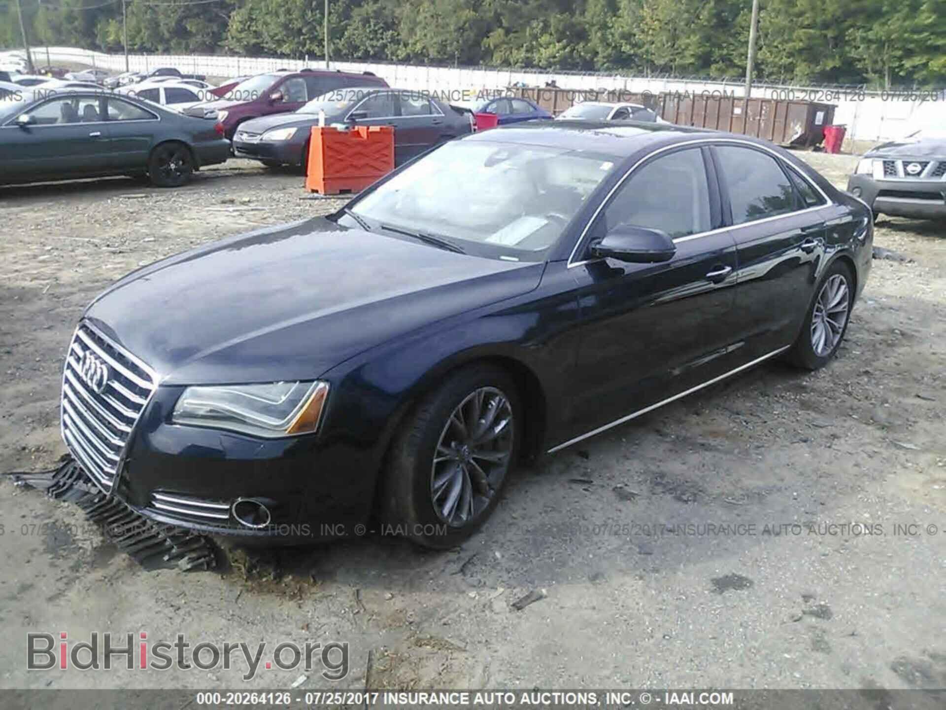 2011 Audi A8 - VIN: WAUAVAFD8BN010896 - Фото 2