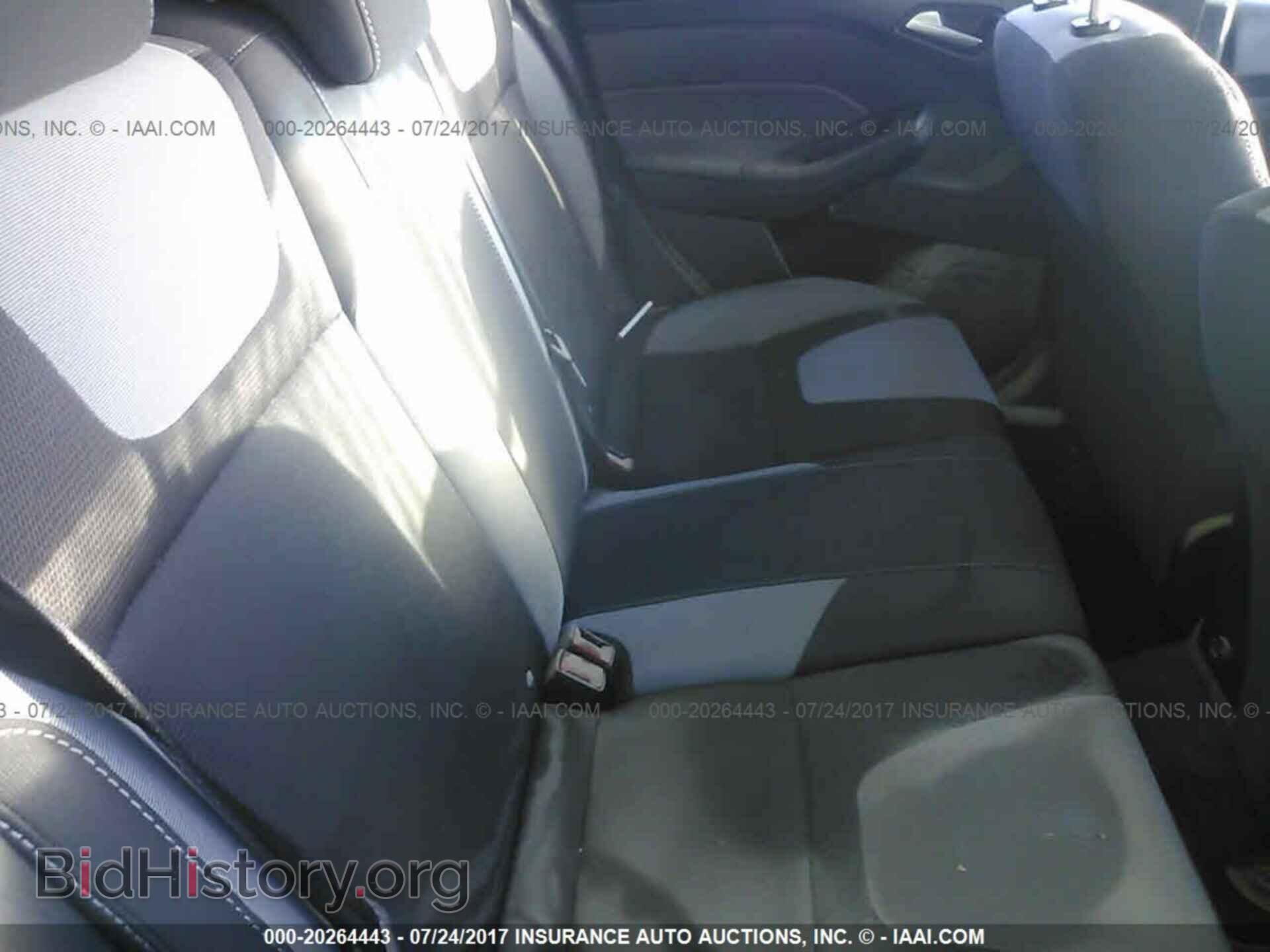 2012 Ford Focus - VIN: 1FAHP3K26CL321032 - Photo 8
