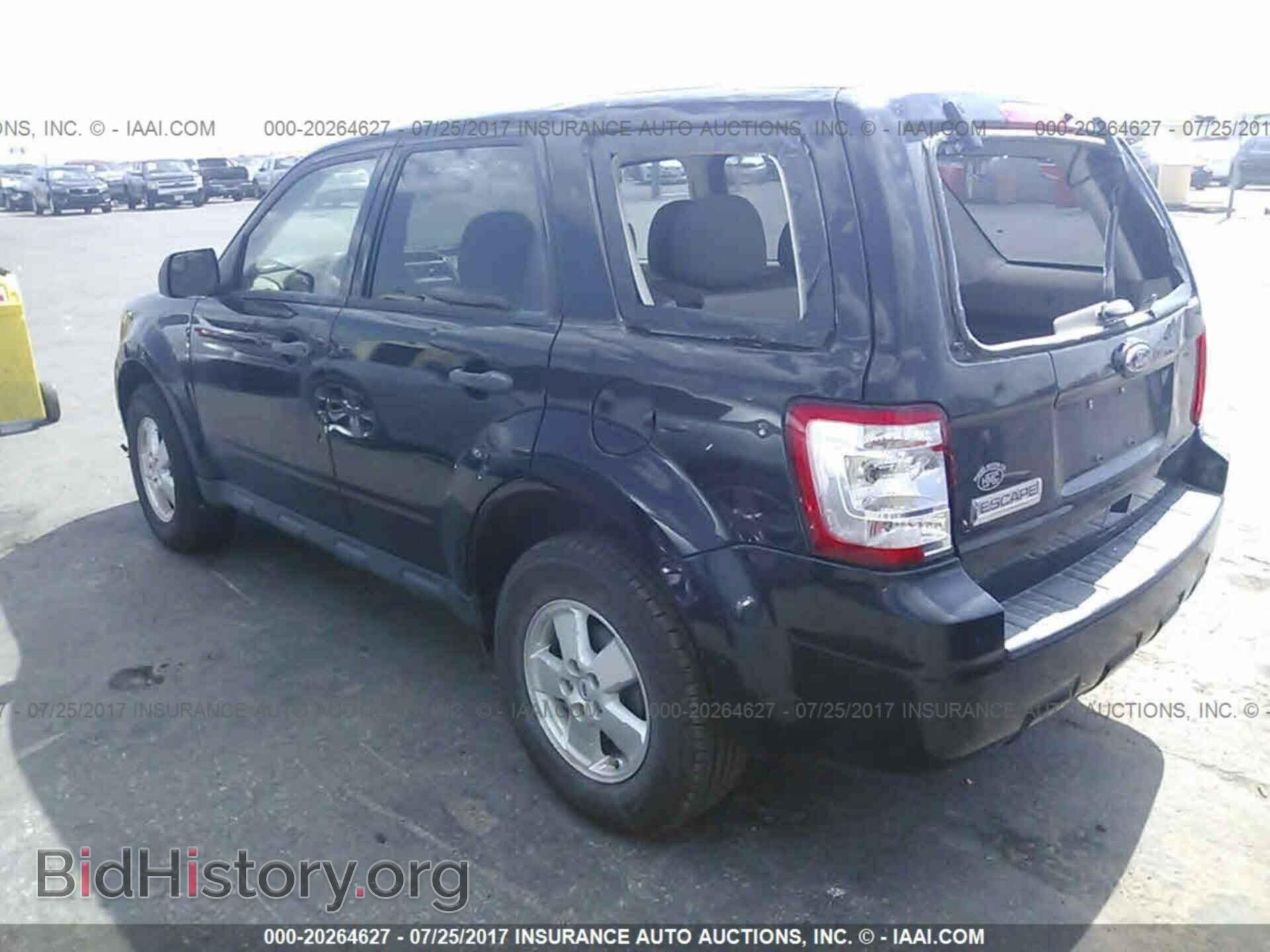 2011 Ford Escape - VIN: 1FMCU0C70BKB90735 - Фото 3