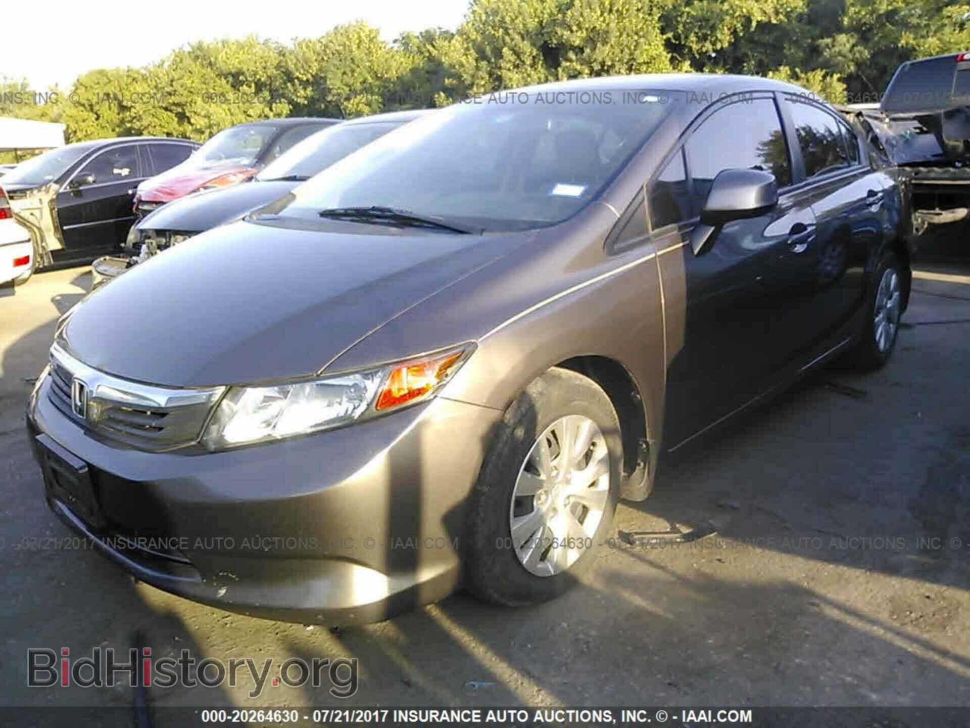 2012 Honda Civic - VIN: 2HGFB2F55CH601084 - Photo 2