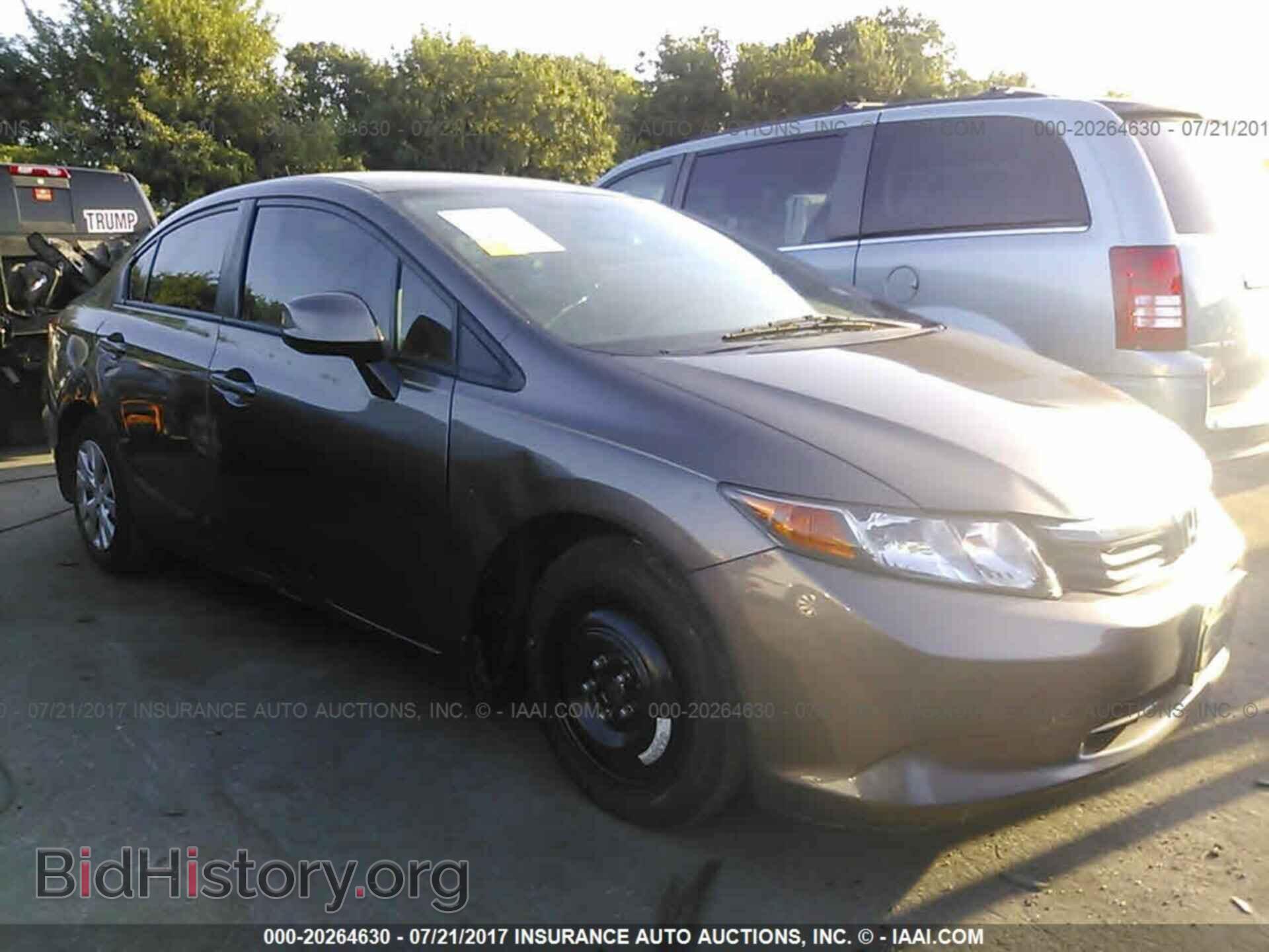 2012 Honda Civic - VIN: 2HGFB2F55CH601084 - Photo 6