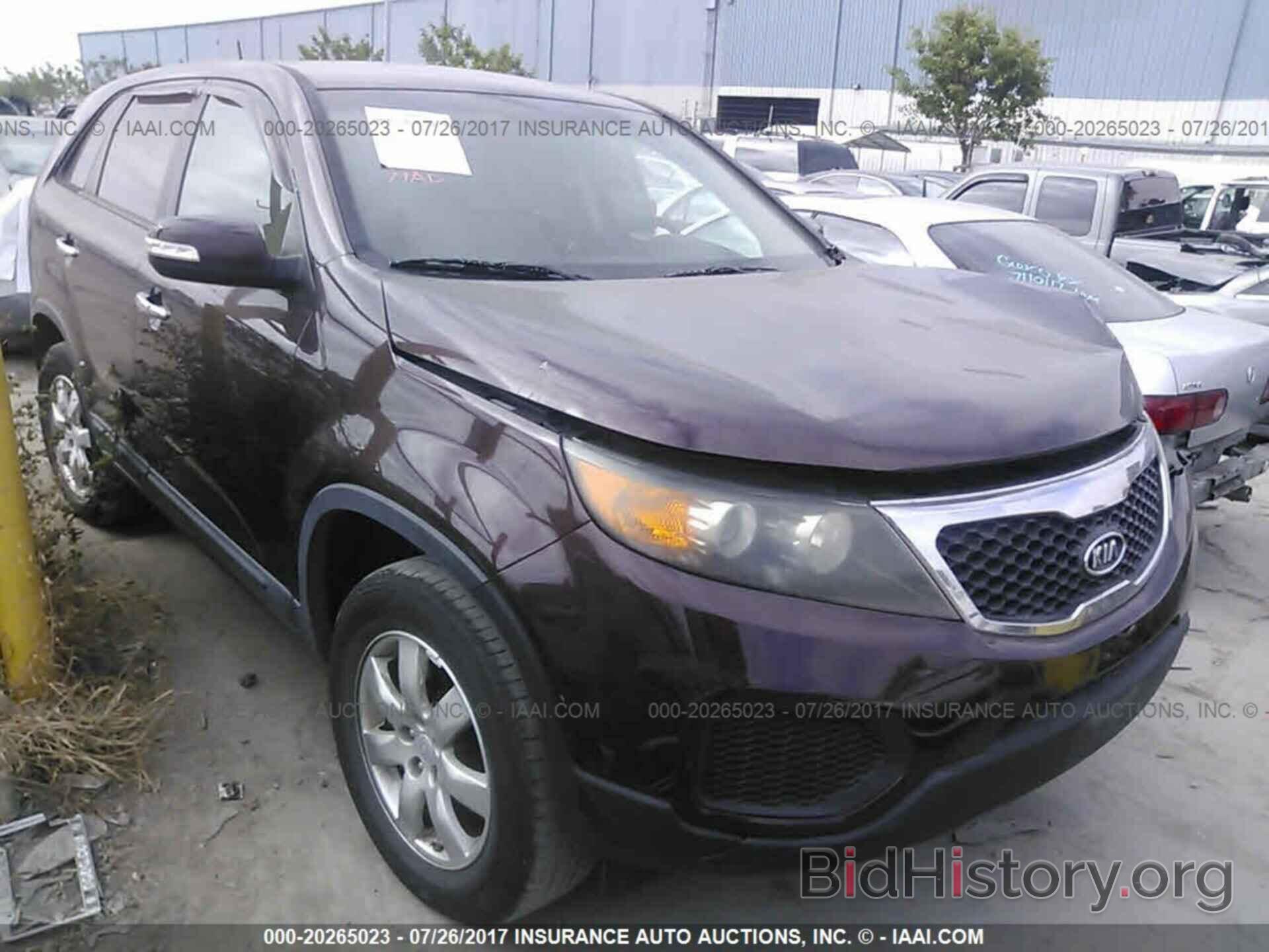 Photo 5XYKT3A17BG090575 - Kia Sorento 2011