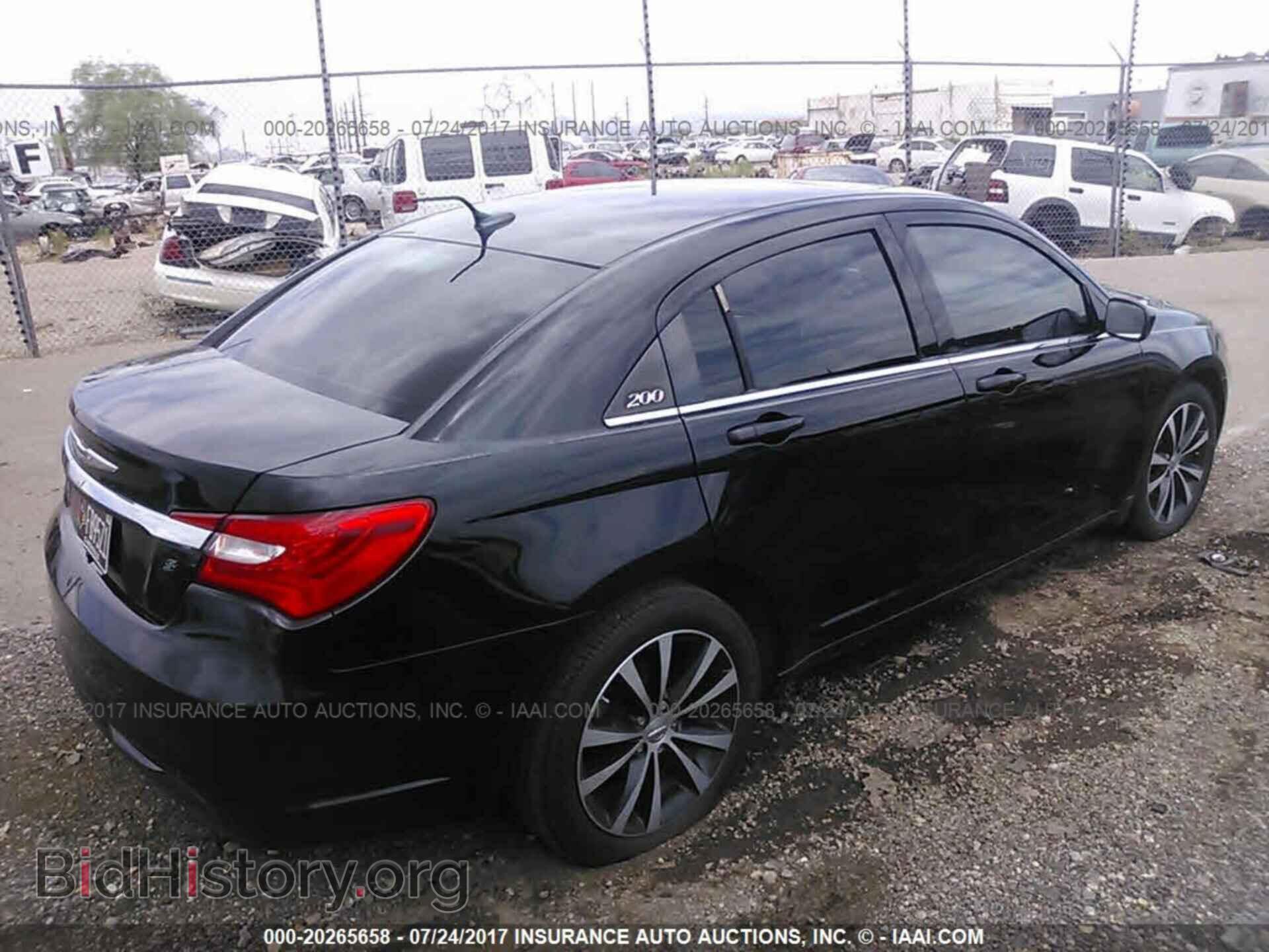 2013 Chrysler 200 - VIN: 1C3CCBCG8DN597839 - Photo 4