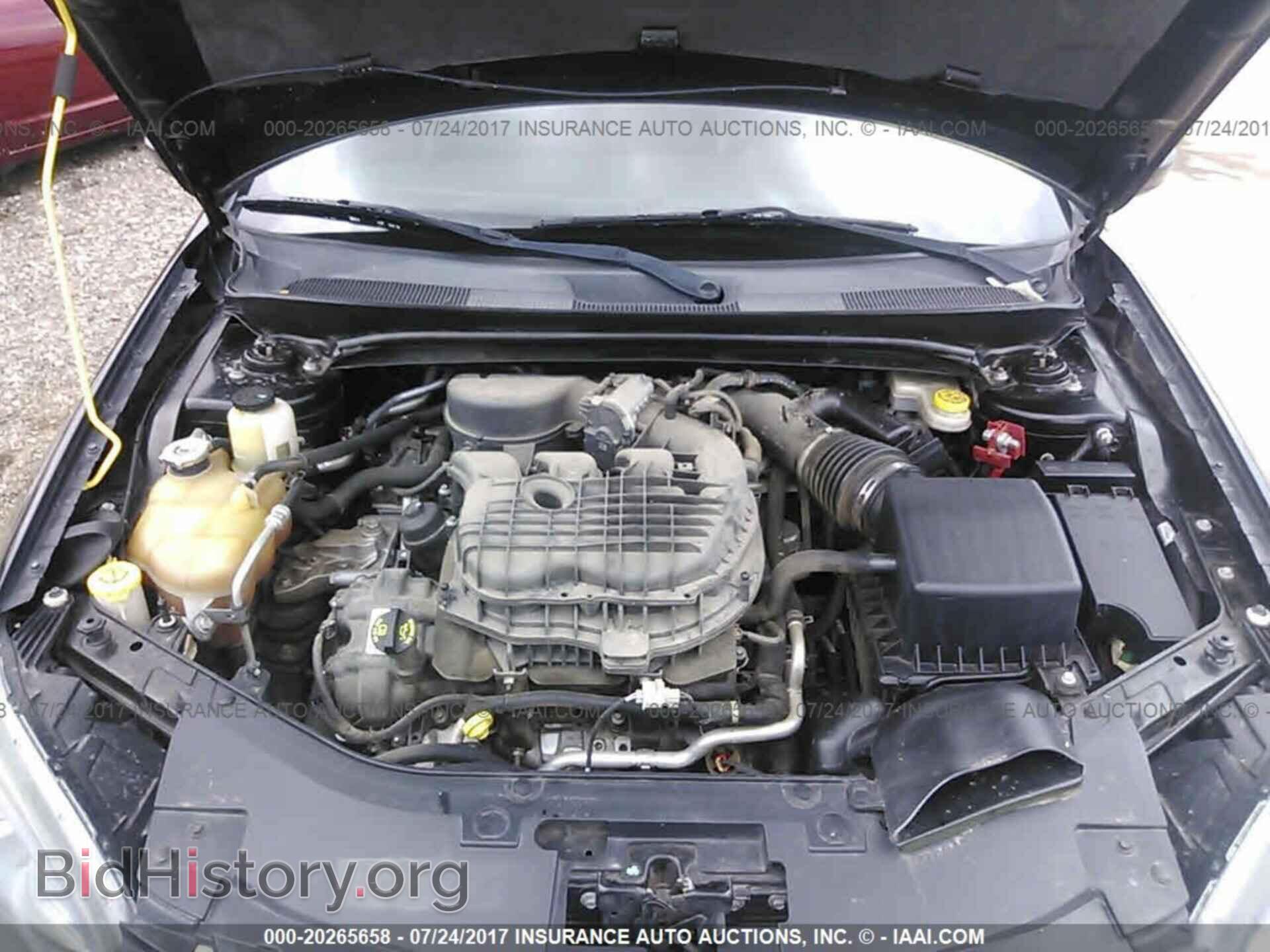 2013 Chrysler 200 - VIN: 1C3CCBCG8DN597839 - Photo 10