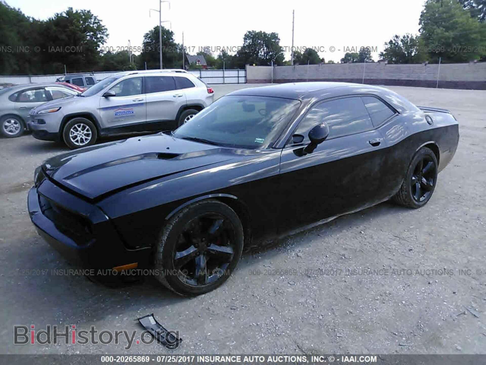 2012 Dodge Challenger - VIN: 2C3CDYAG4CH110629 - Photo 2