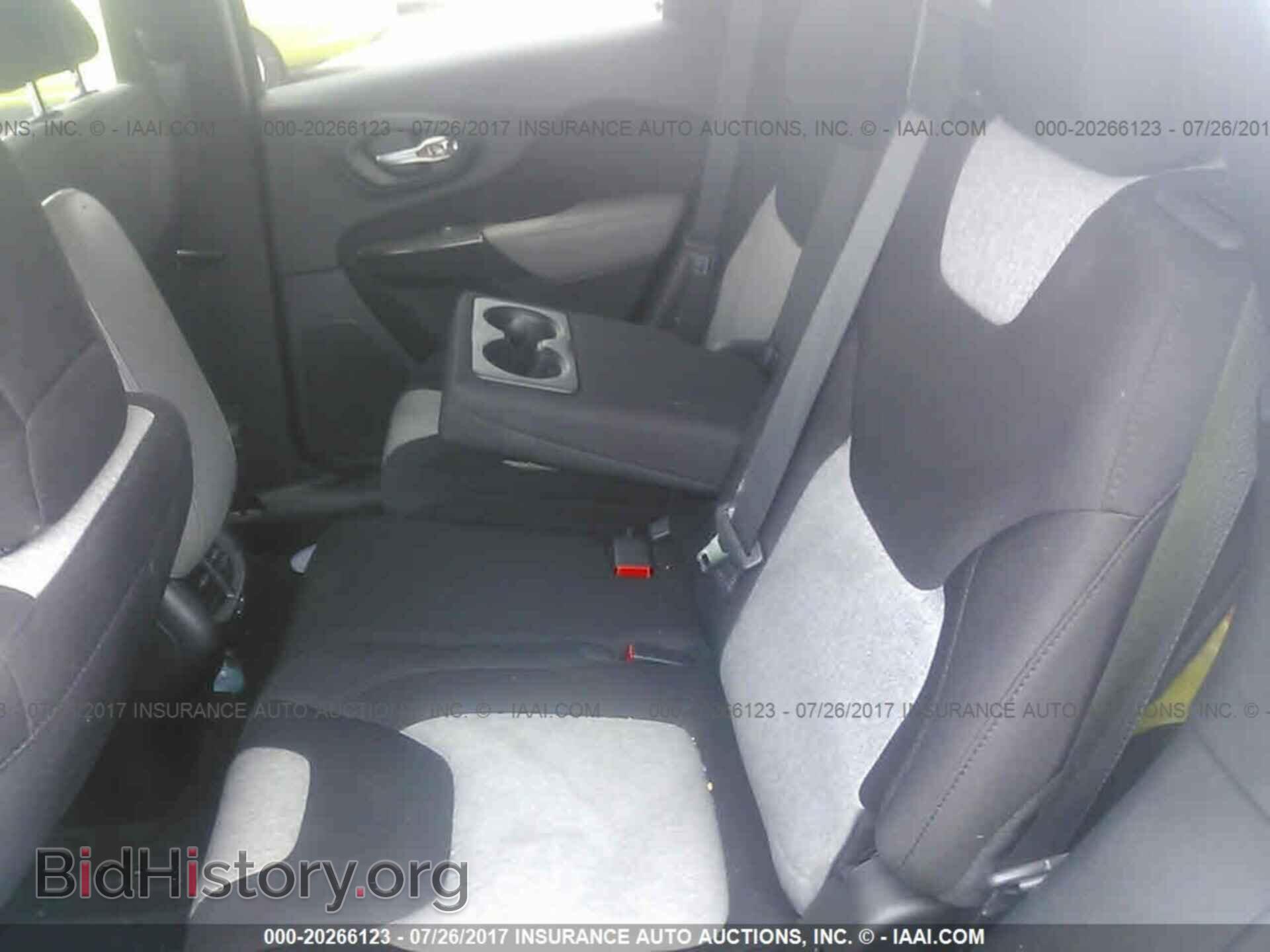 2014 Jeep Cherokee - VIN: 1C4PJMCBXEW128170 - Photo 8