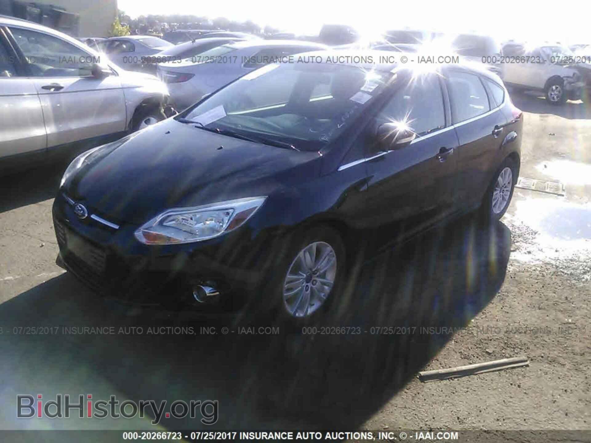 2012 Ford Focus - VIN: 1FAHP3M25CL436640 - Photo 2
