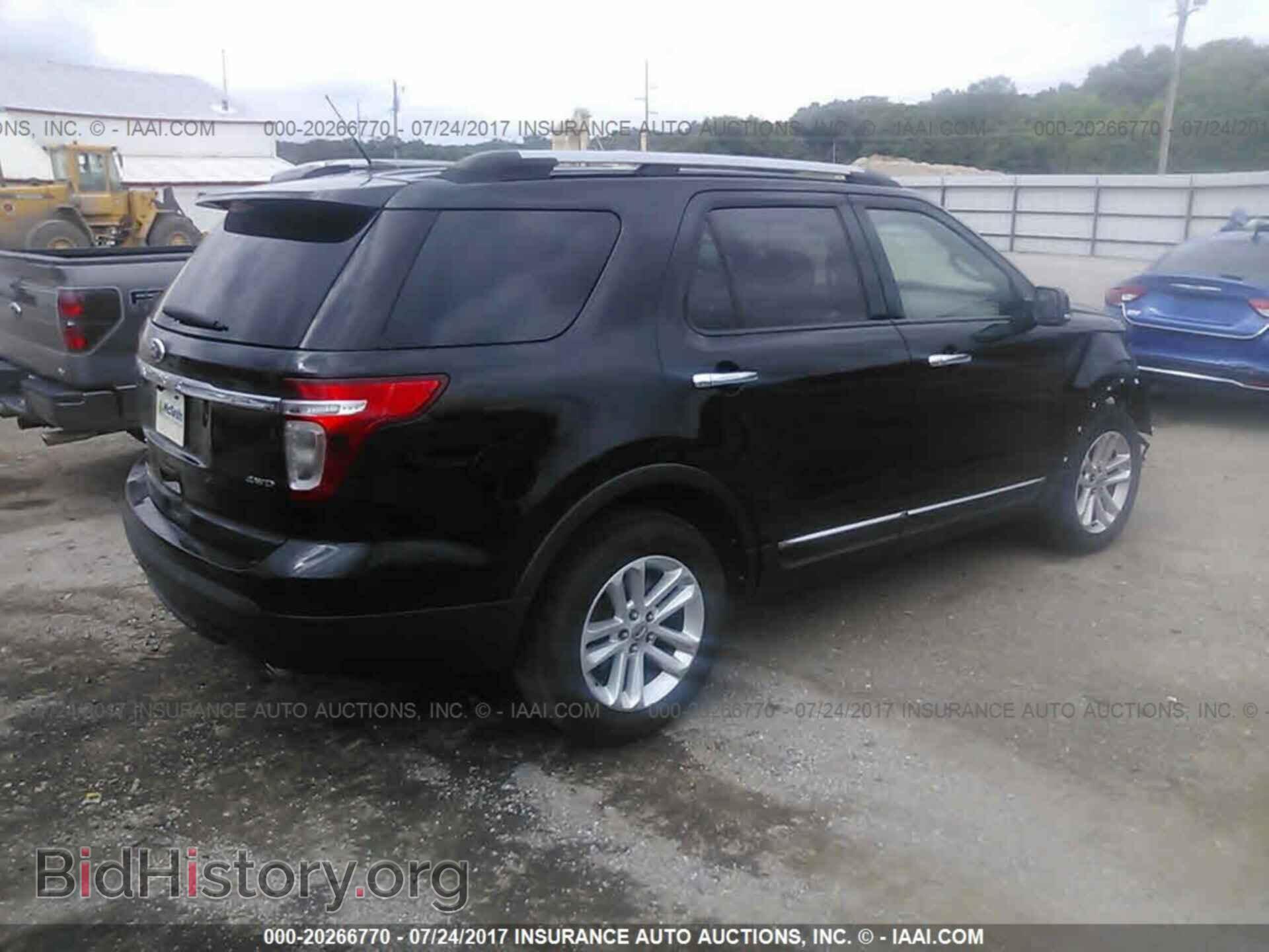 2011 Ford Explorer - VIN: 1FMHK8D88BGA81556 - Фото 4