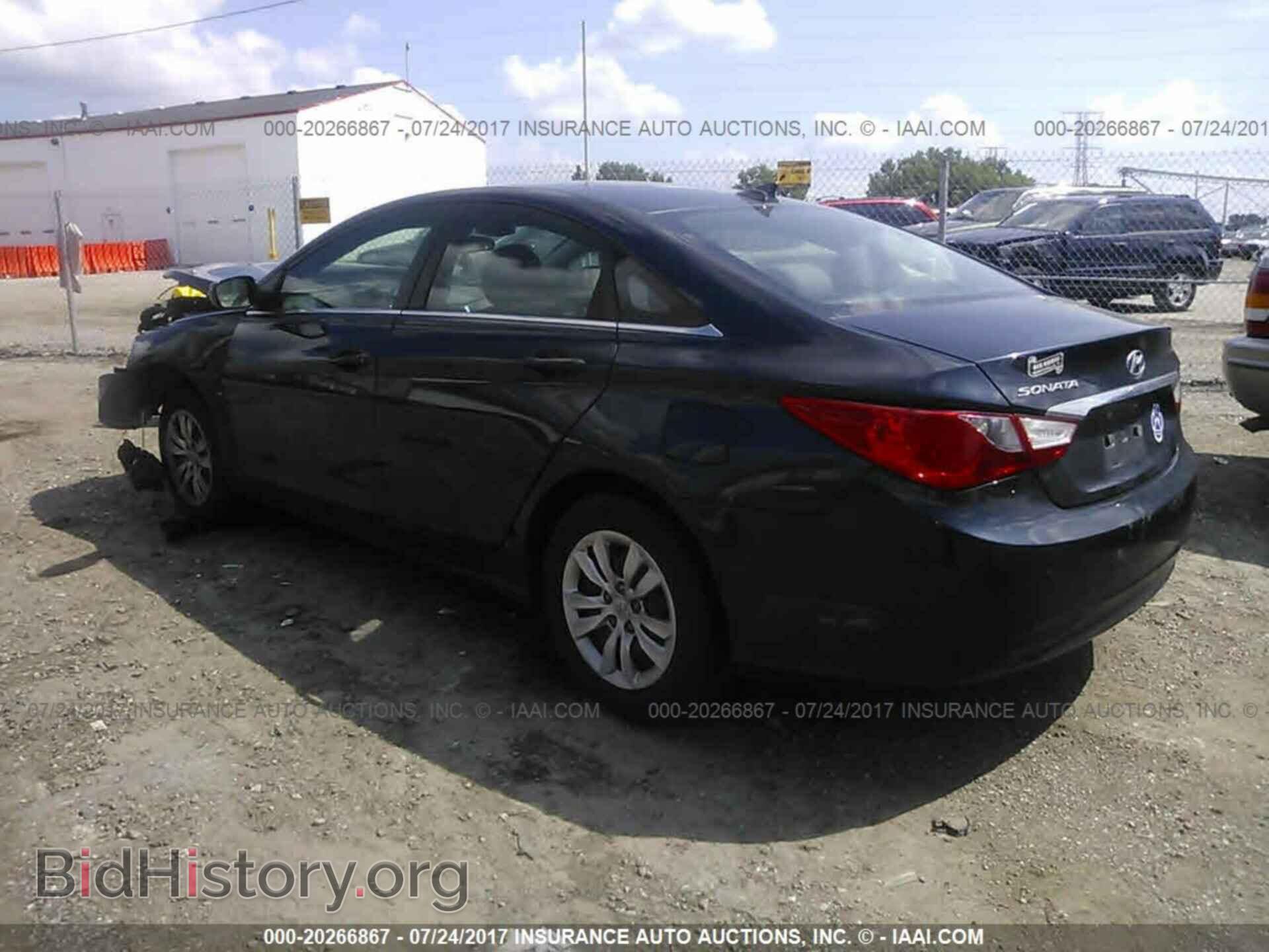 2012 Hyundai Sonata - VIN: 5NPEB4AC5CH352255 - Photo 3