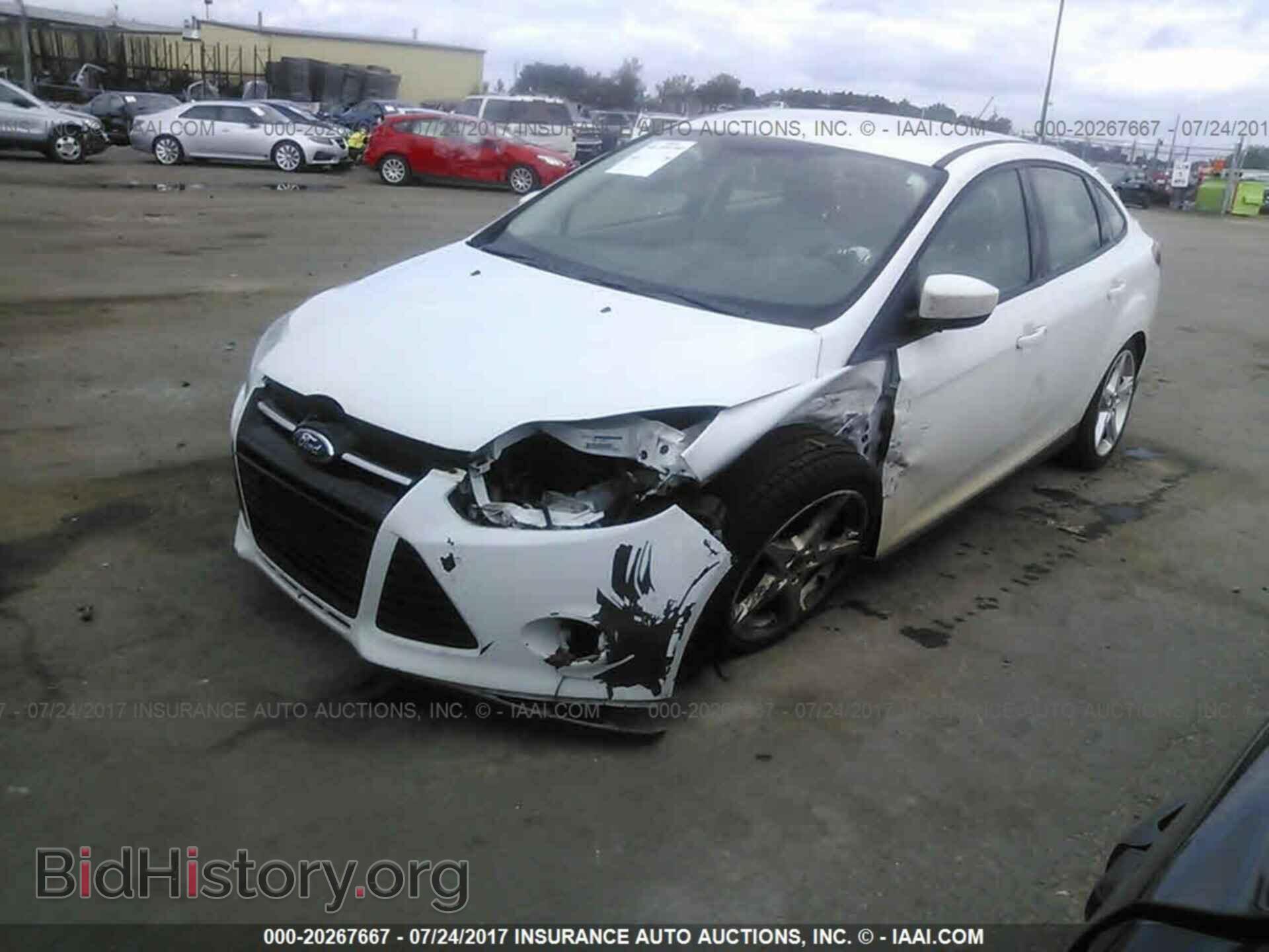 2012 Ford Focus - VIN: 1FAHP3F29CL106061 - Photo 2