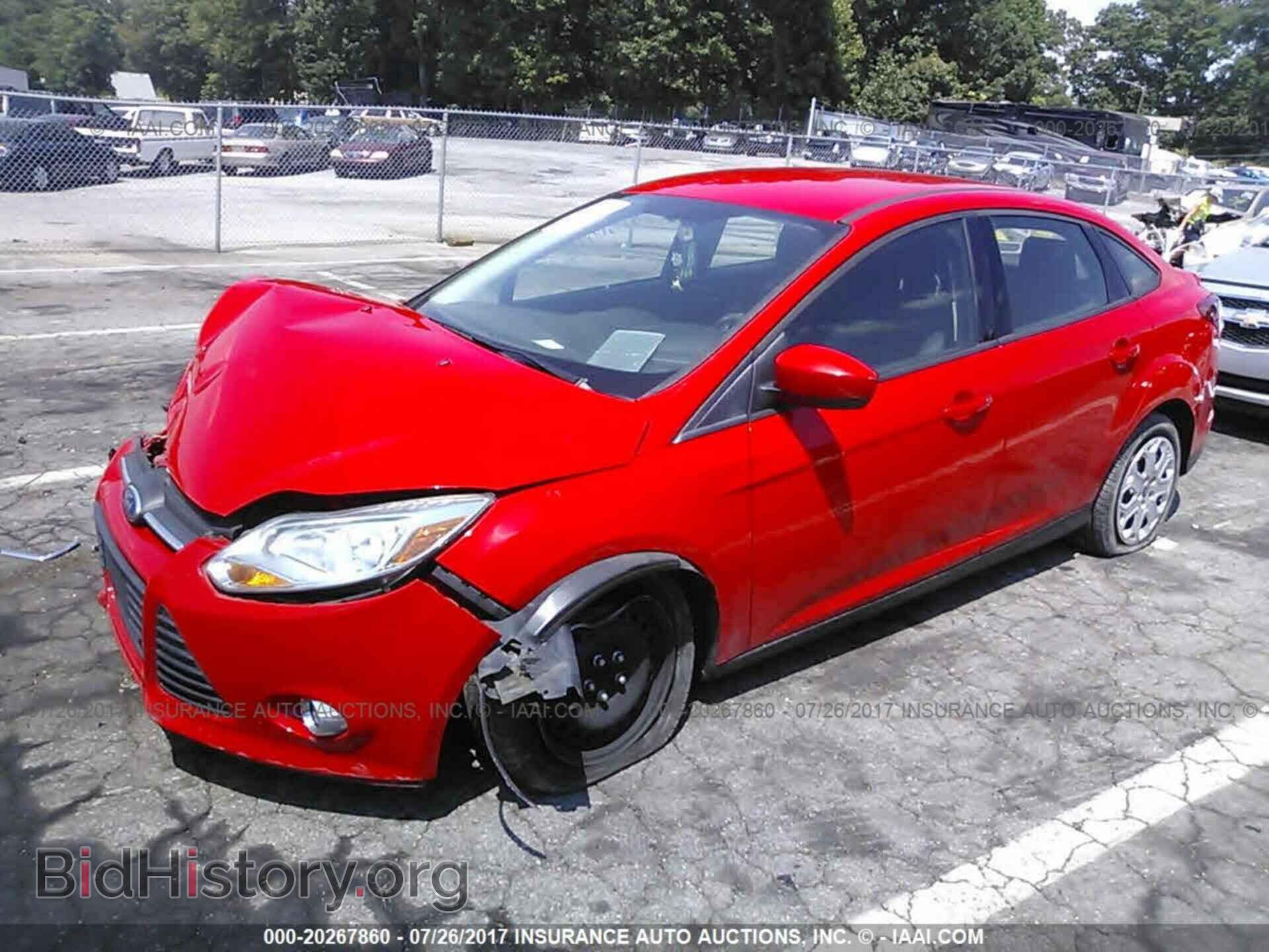 2012 Ford Focus - VIN: 1FAHP3F25CL332002 - Photo 2