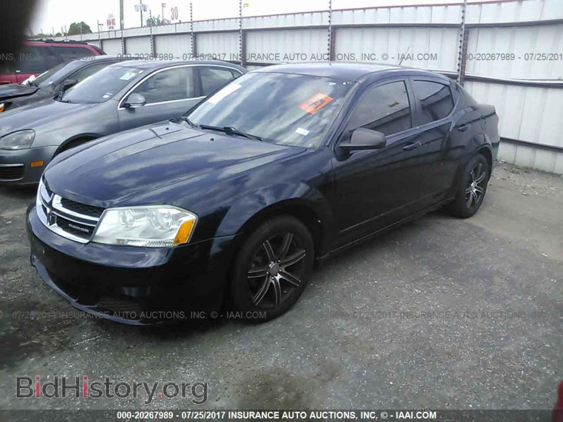 2011 Dodge Avenger - VIN: 1B3BD4FB1BN551672 - Фото 2