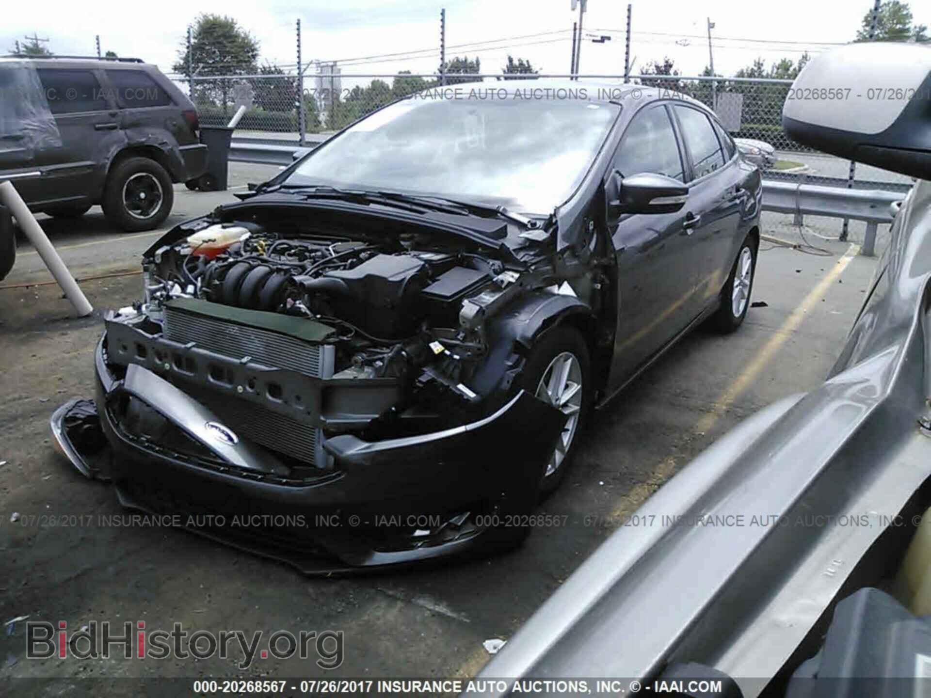 2015 Ford Focus - VIN: 1FADP3F22FL333160 - Photo 2